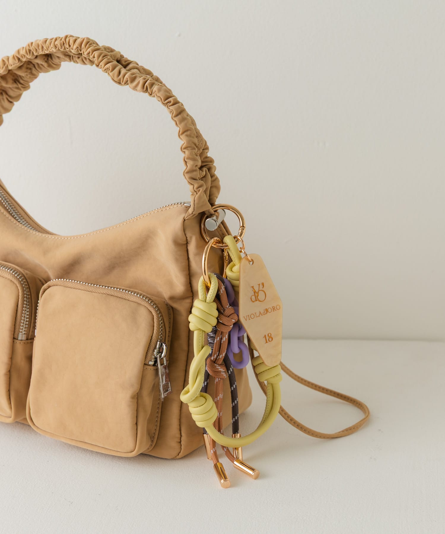 VIOLAd’ORO　チャーム ivory×va one