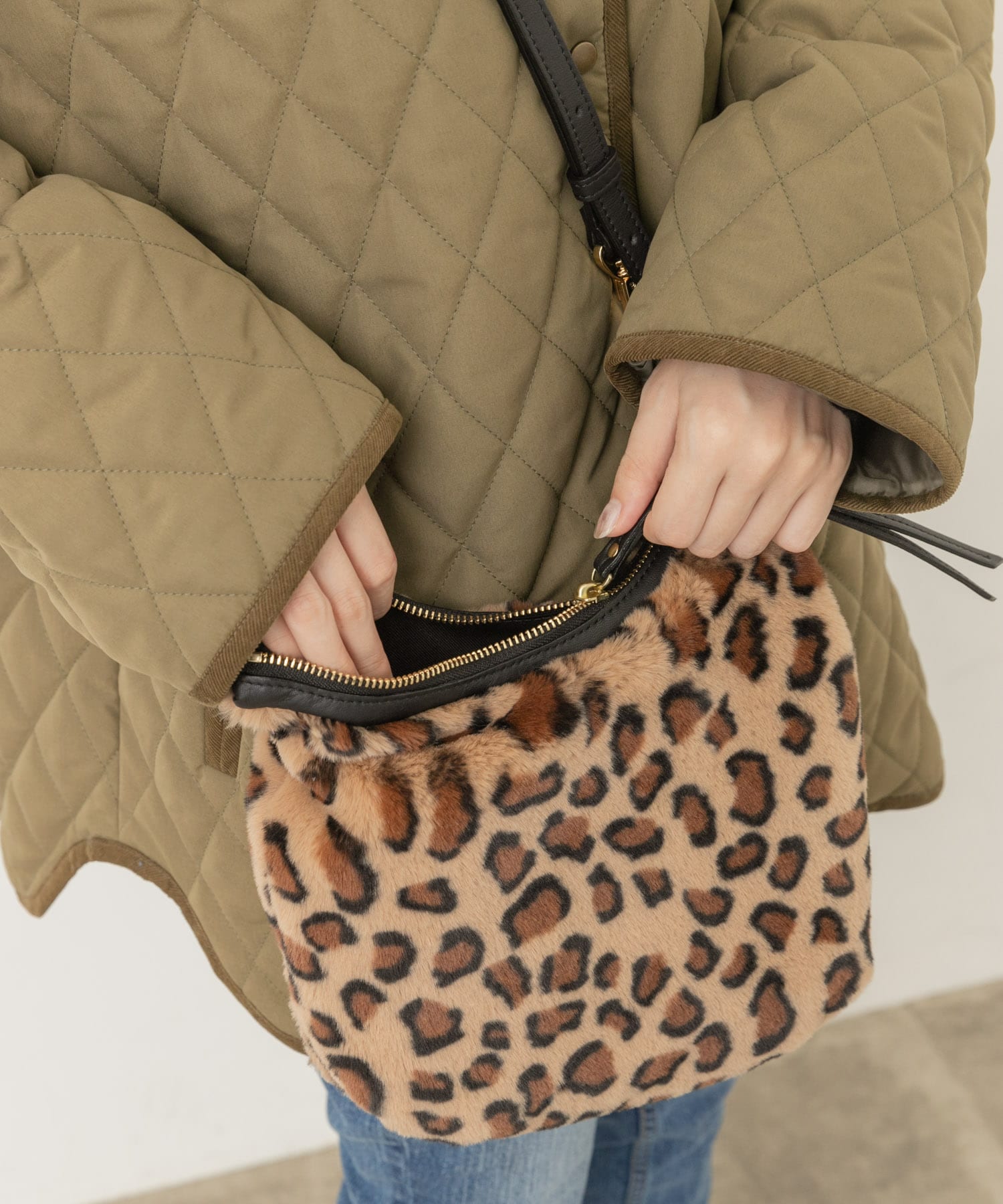 VIOLAd’ORO　ELMO V-8454 LEOPA one