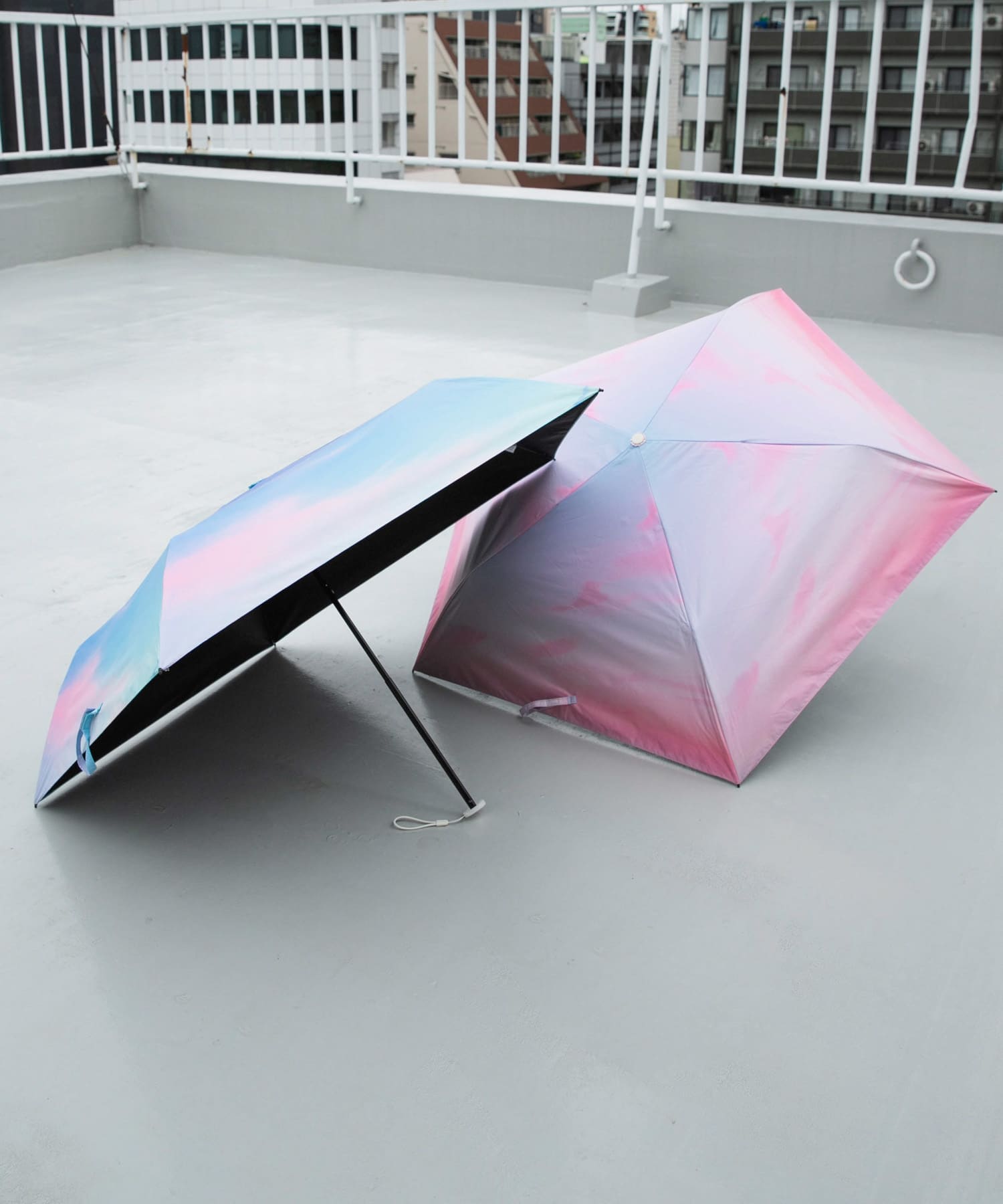 【晴雨兼用】Wpc.　遮光軽量サンセットMINI BLU FREE