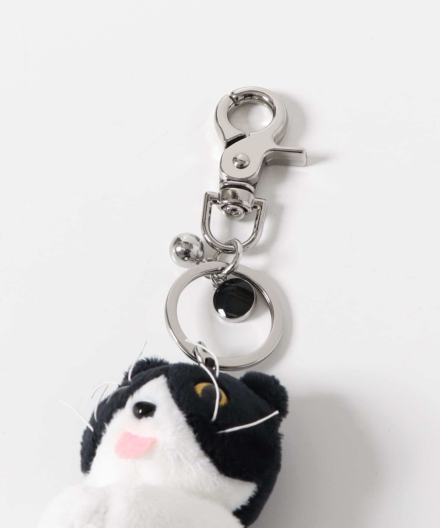 『再入荷予定』『WEB/一部店舗限定』COMFORT　Aegie Key Ring BLK/WHT -