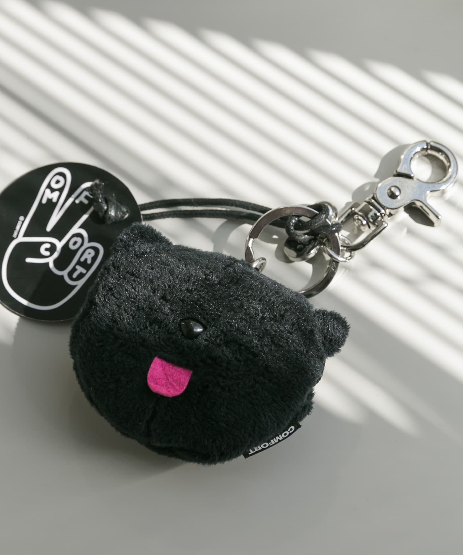 『WEB/一部店舗限定』COMFORT　PIYONG Airpod Case BLK -