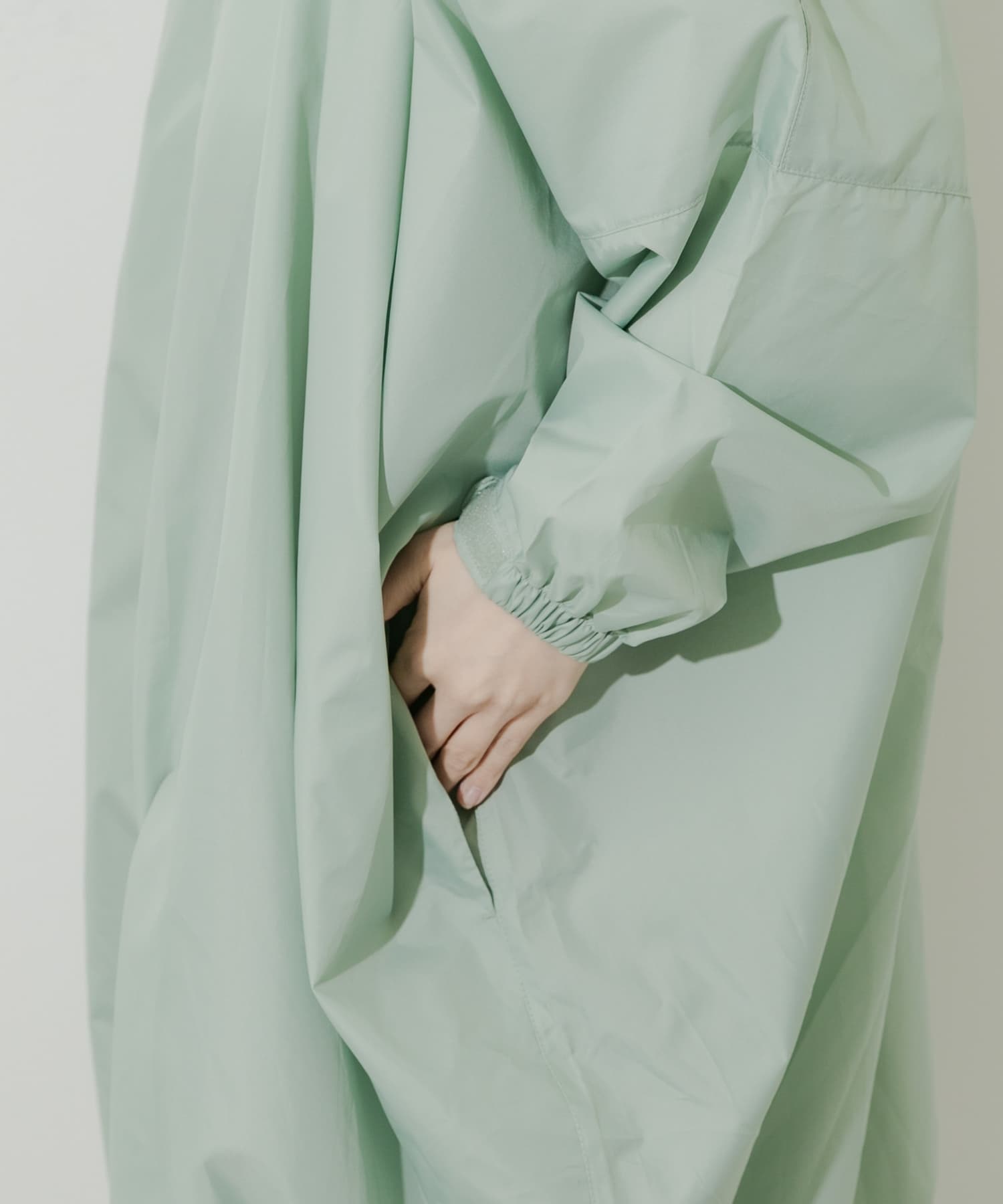 『WEB限定』because　Mods Poncho MNT one