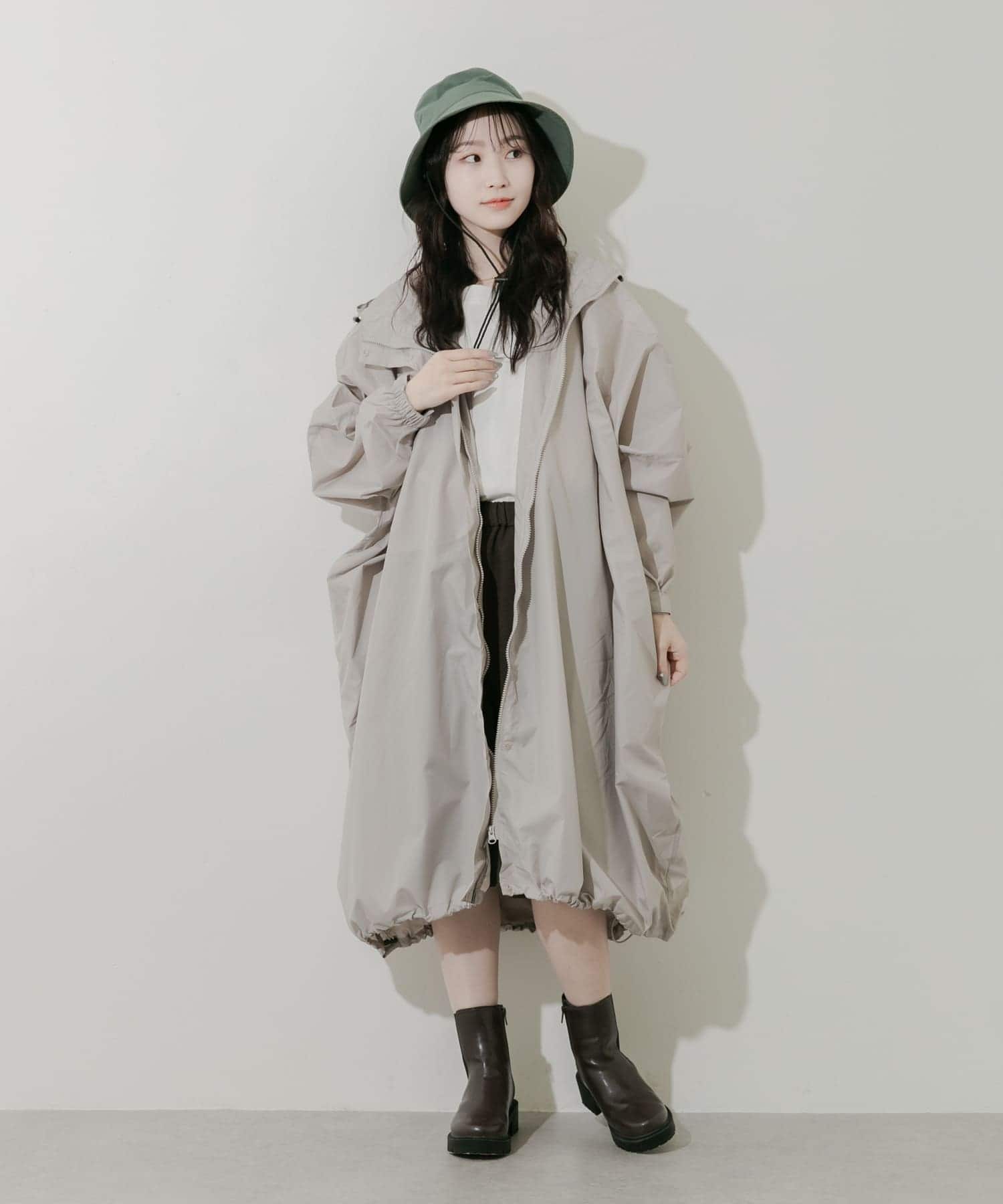 『WEB限定』because　Mods Poncho