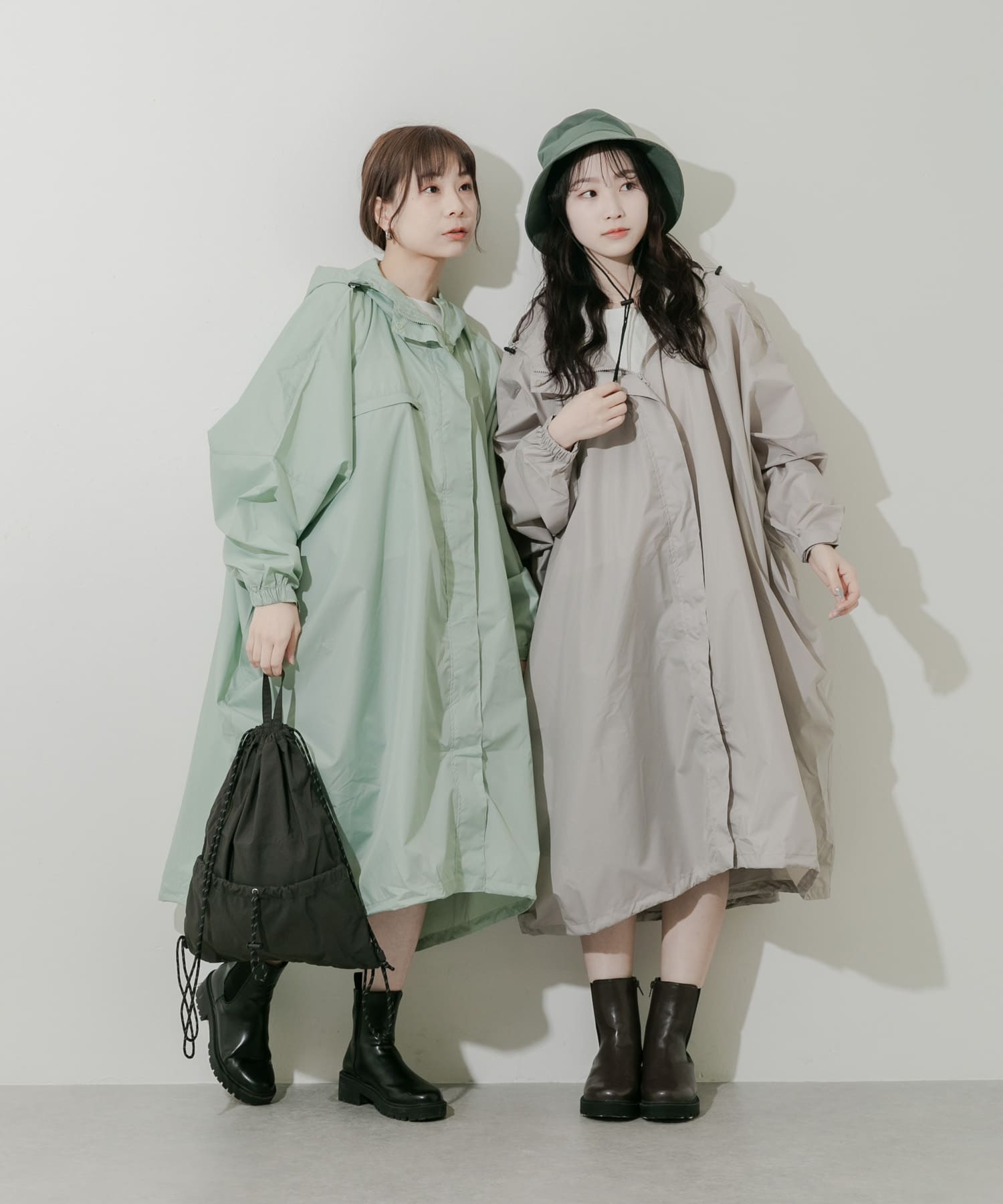 『WEB限定』because　Mods Poncho GRY one