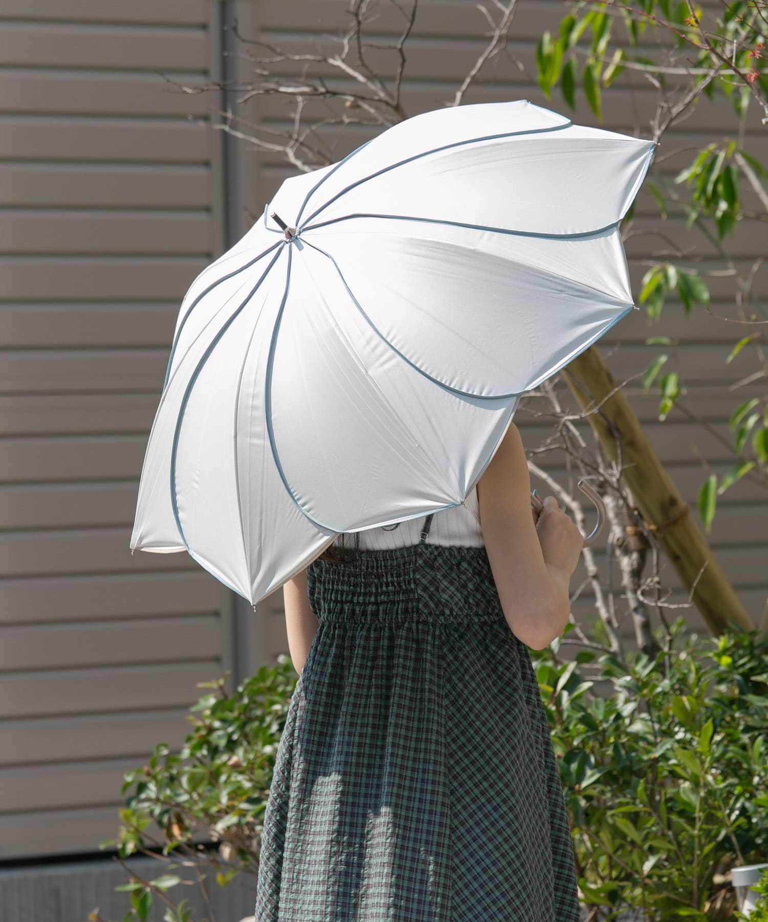 because　晴雨兼用パイピングフラワー