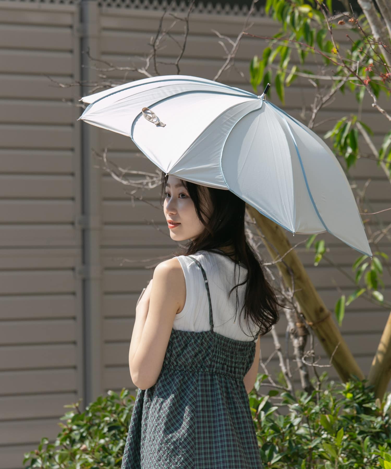 because　晴雨兼用パイピングフラワー WHT FREE