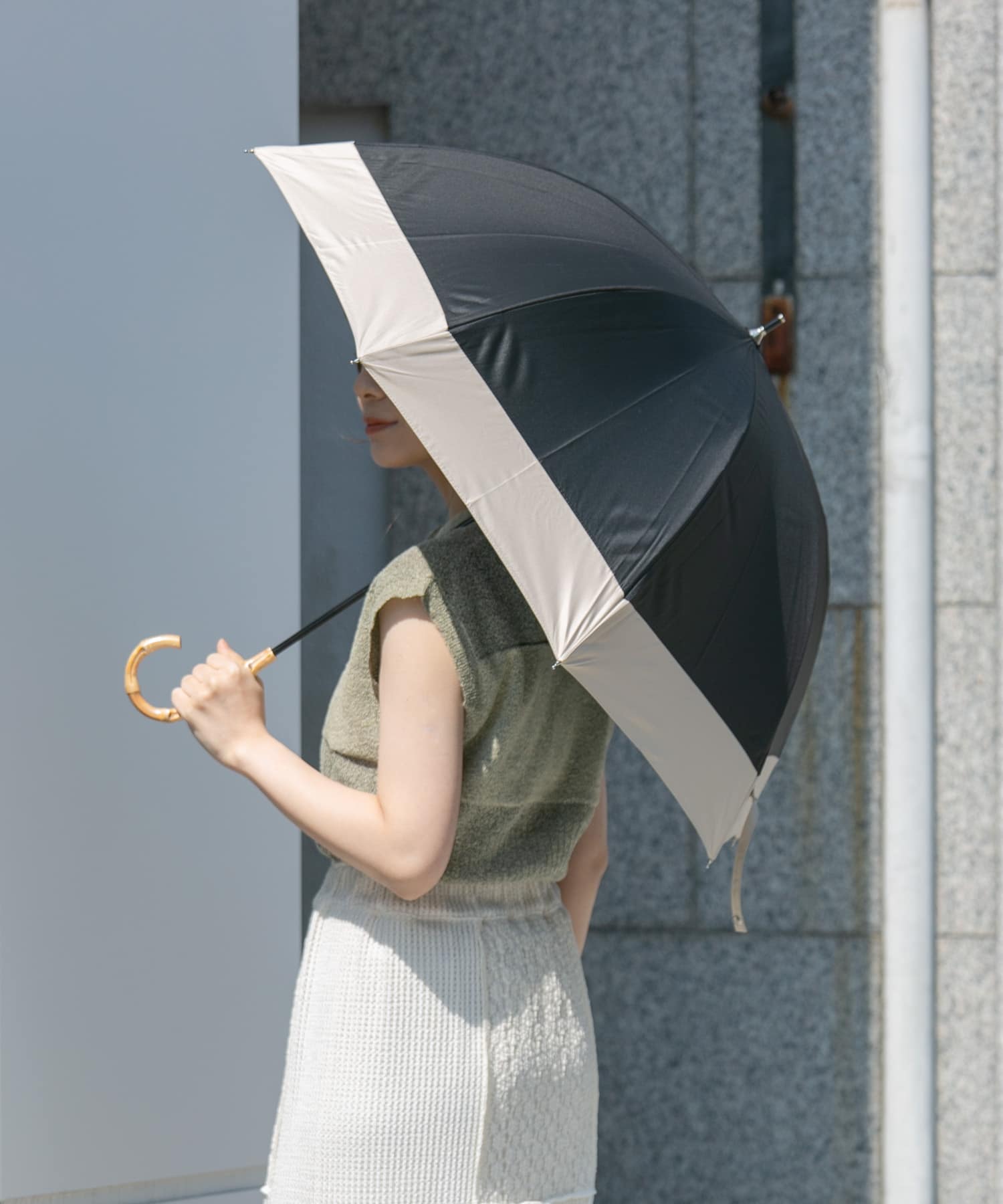 because　晴雨兼用バンブーハンドルバイカラー