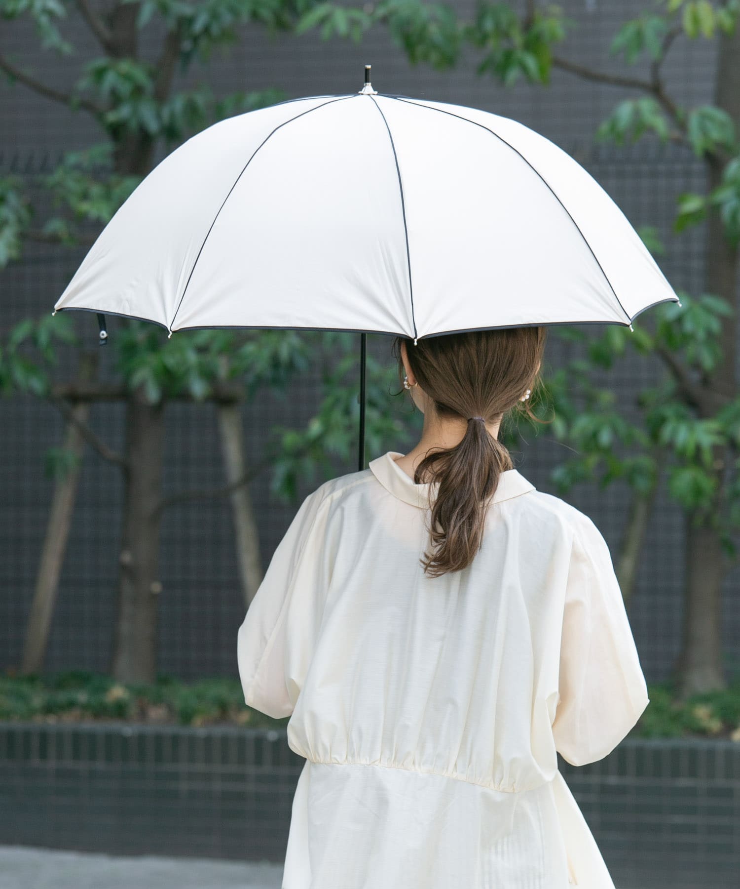 because　晴雨兼用パイピング長傘 BEG FREE