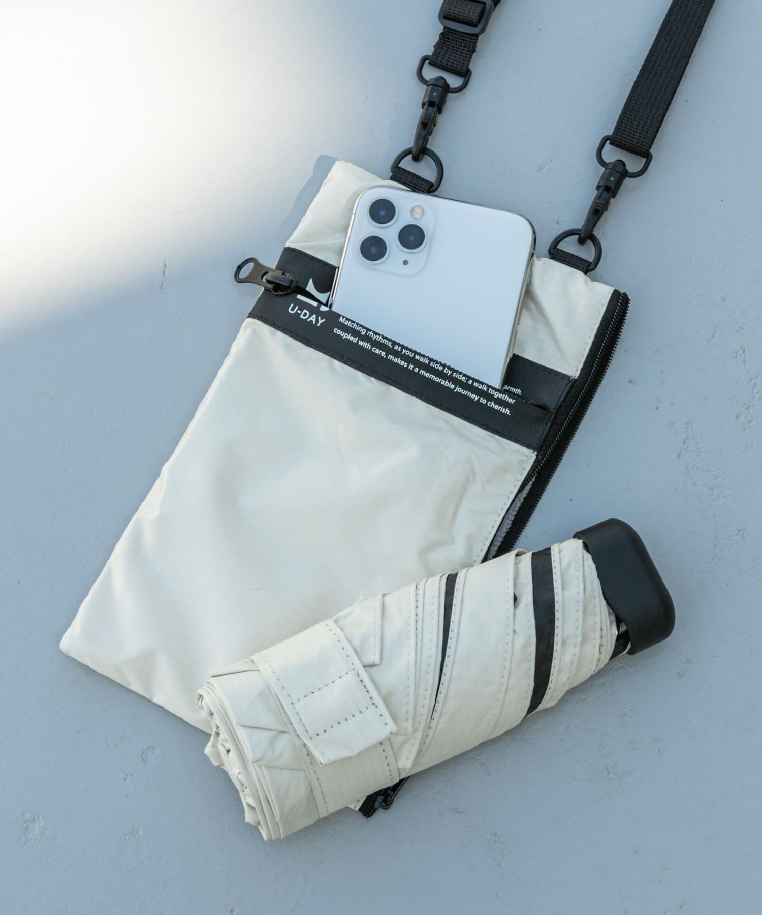 『晴雨兼用』because　マルチサコッシュ付きアンブレラ IVO FREE