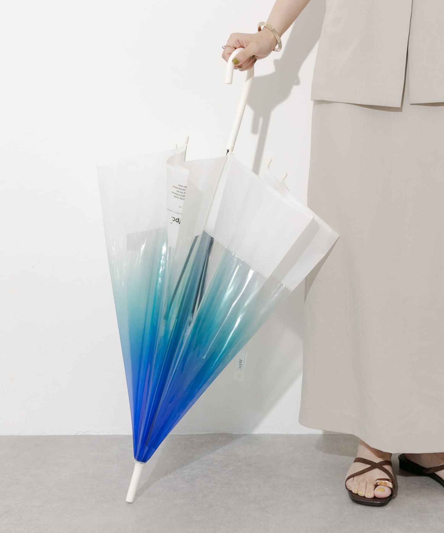 Wpc.　切り継ぎグラデーションアンブレラ BLU FREE