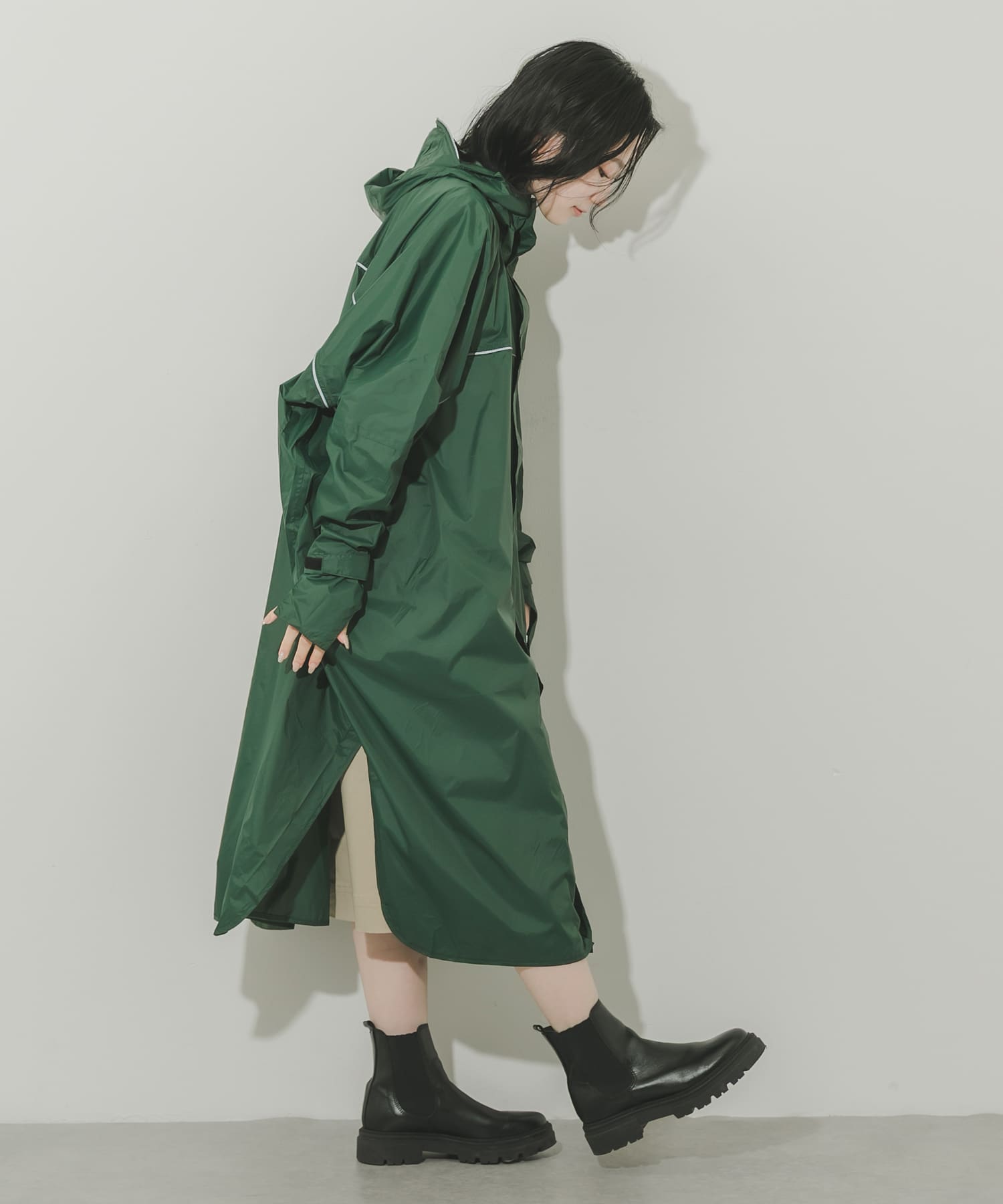 WEB限定』『ユニセックス』Wpc. バイシクルスリーブポンチョ(One BEG