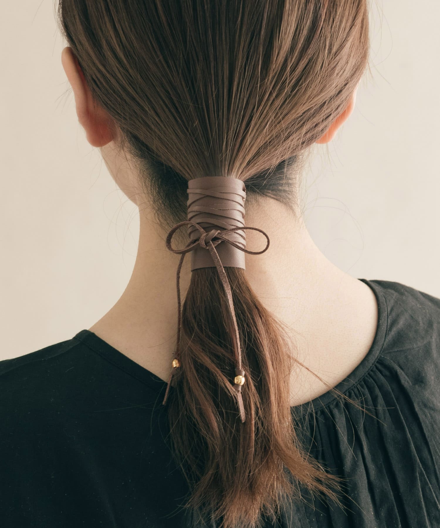 レザーグルグルヘアリボン