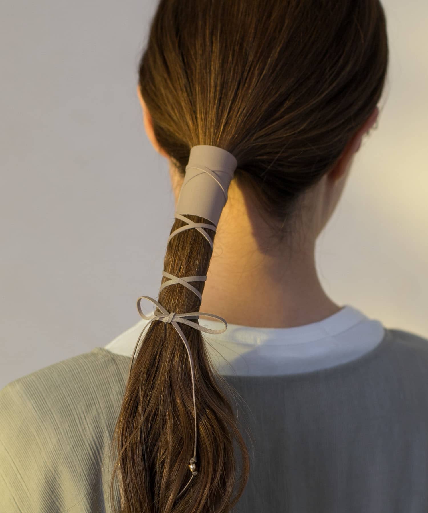 レザーグルグルヘアリボン