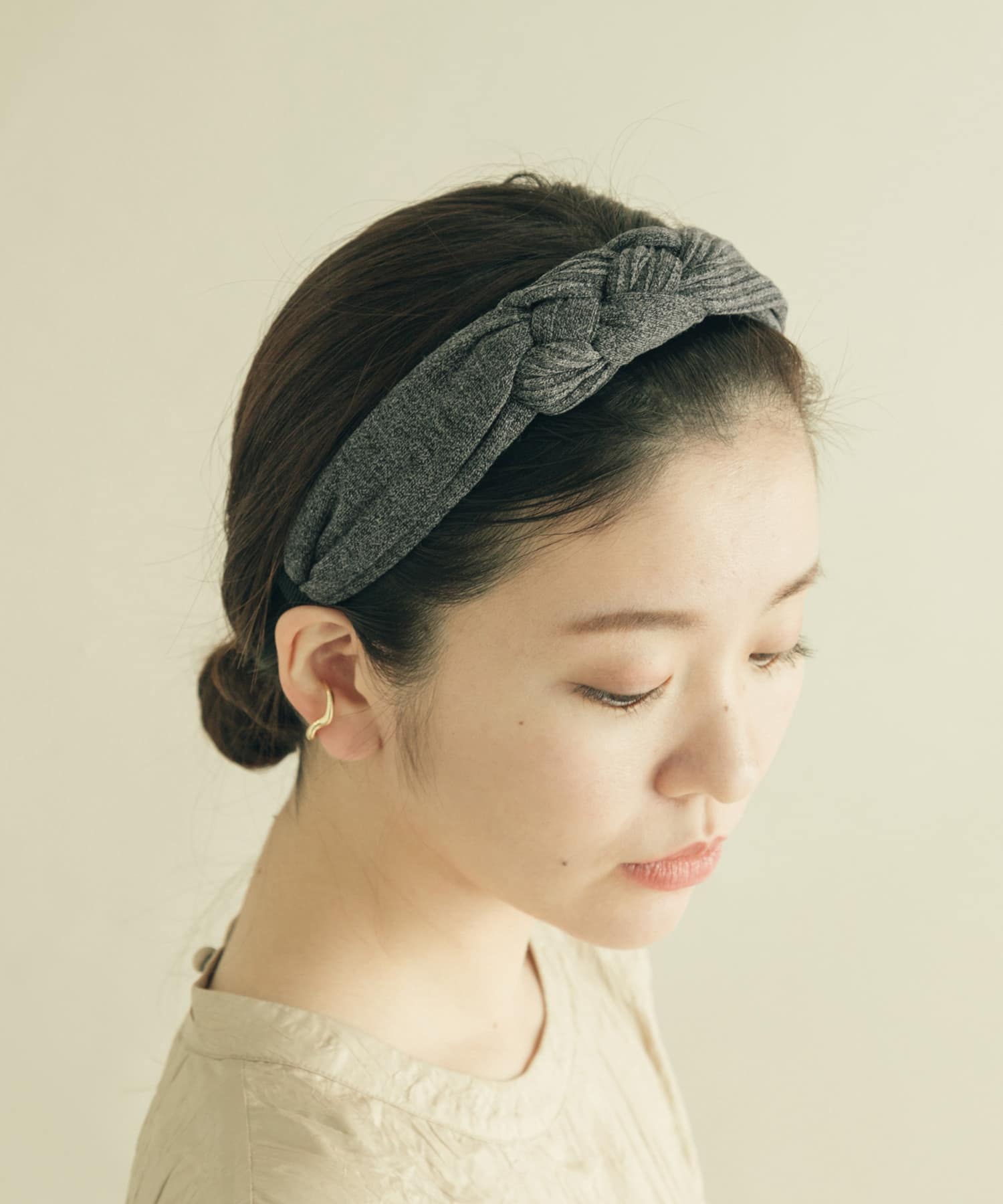 ツイストカチューシャ GRY -
