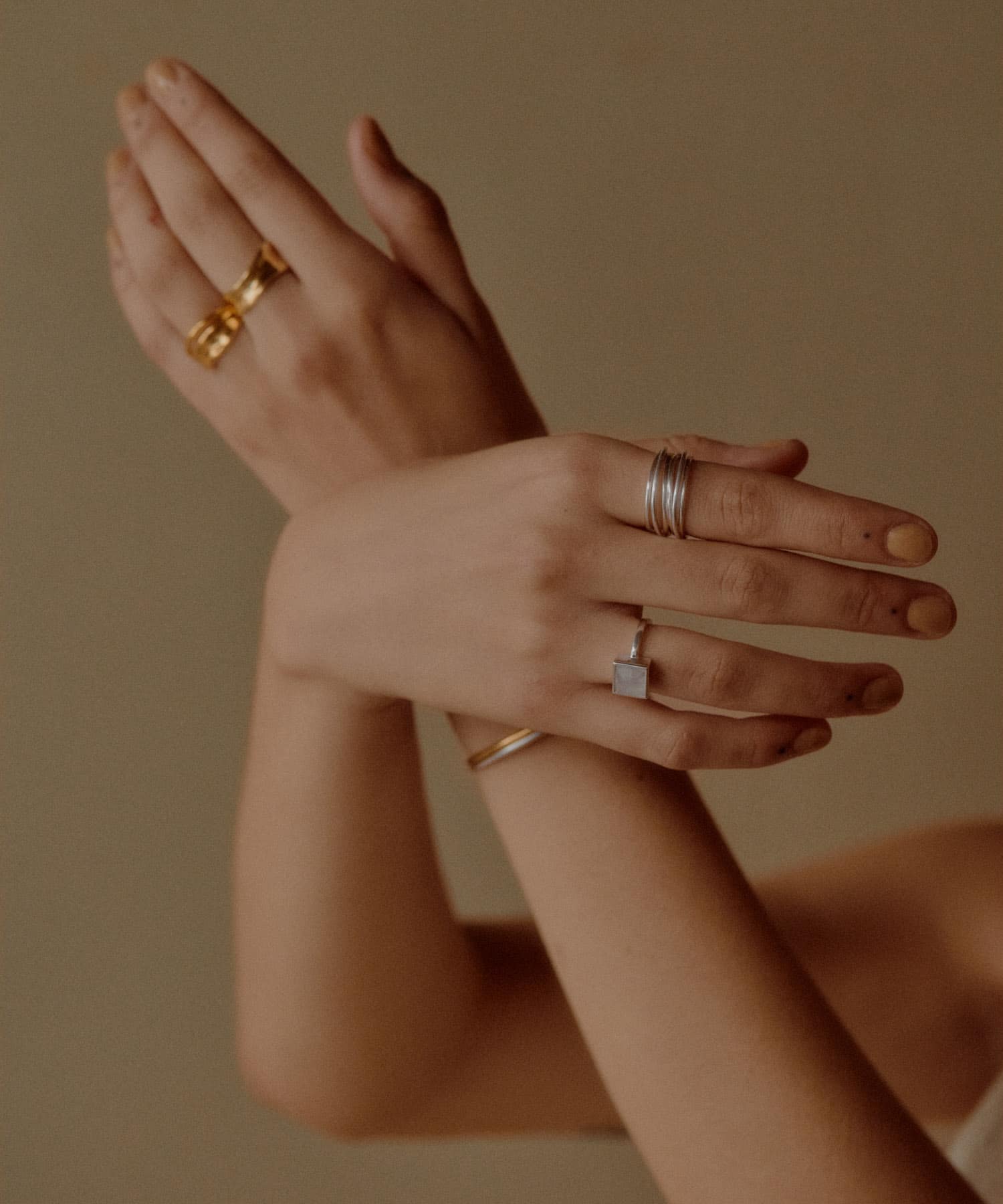 SMELLY so’　double line ring GLD -