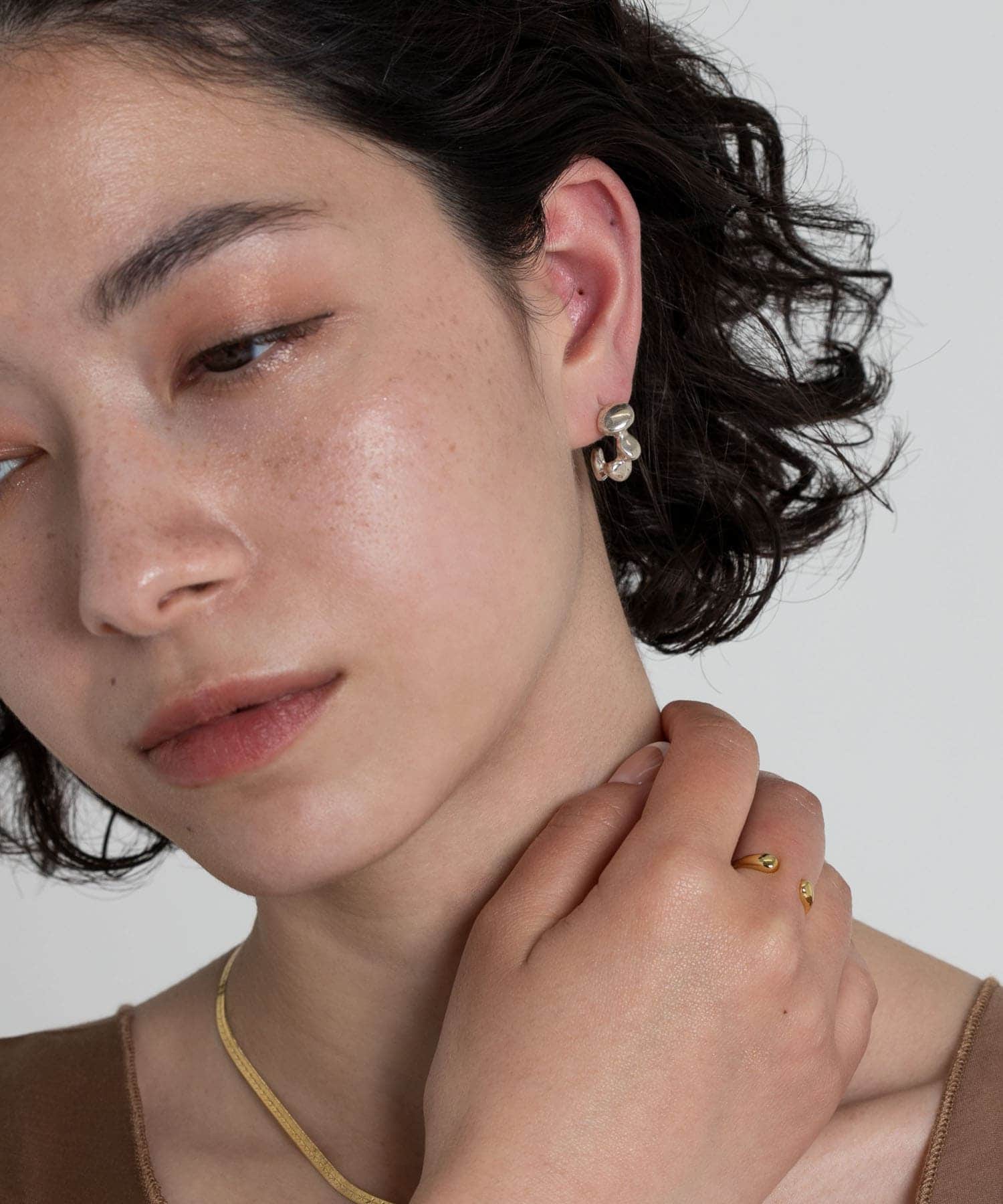 パールチェーンスウェイピアス(- GLD/IVO): アクセサリー｜URBAN