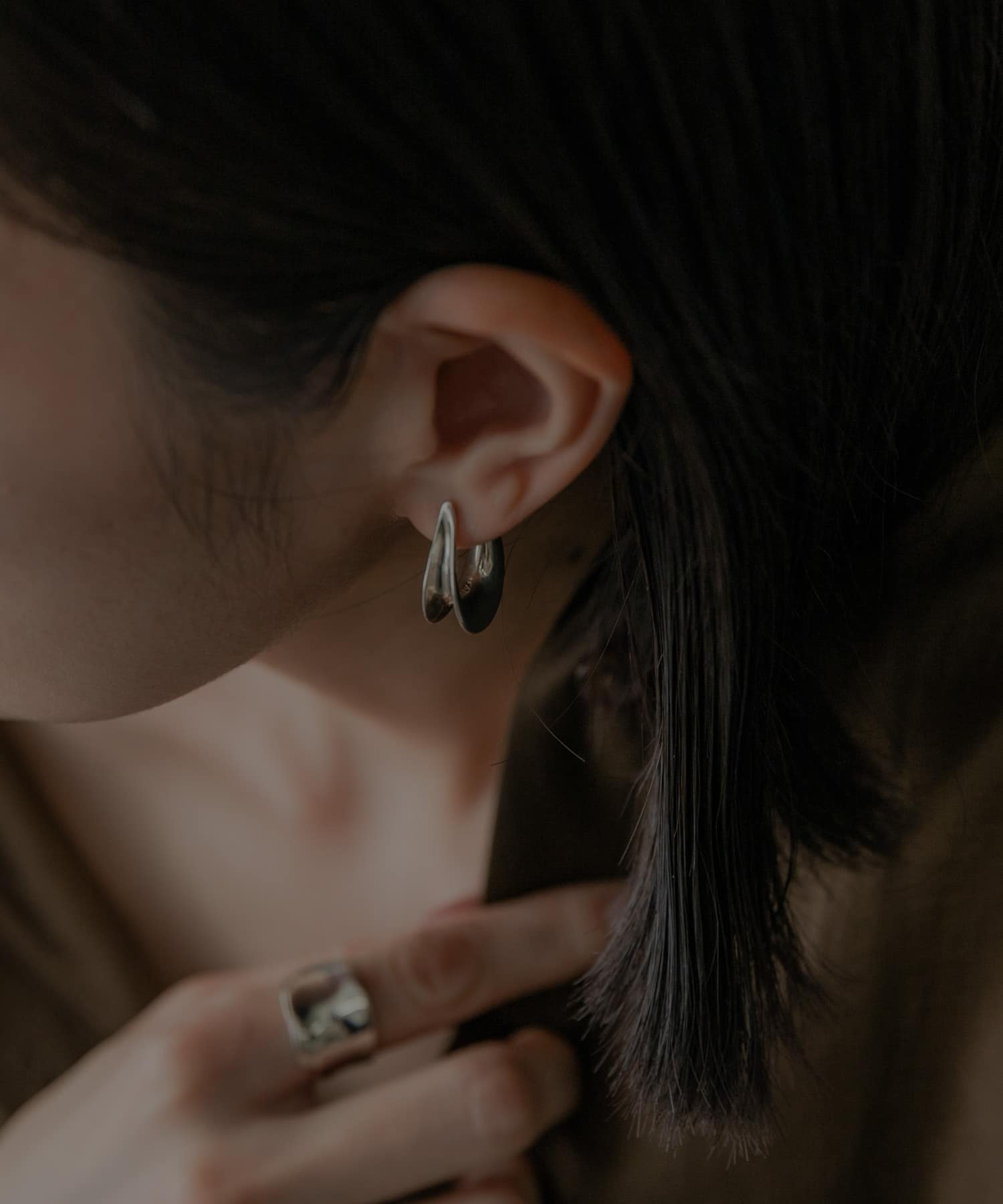 SMELLY so’　curve pierce SLV -