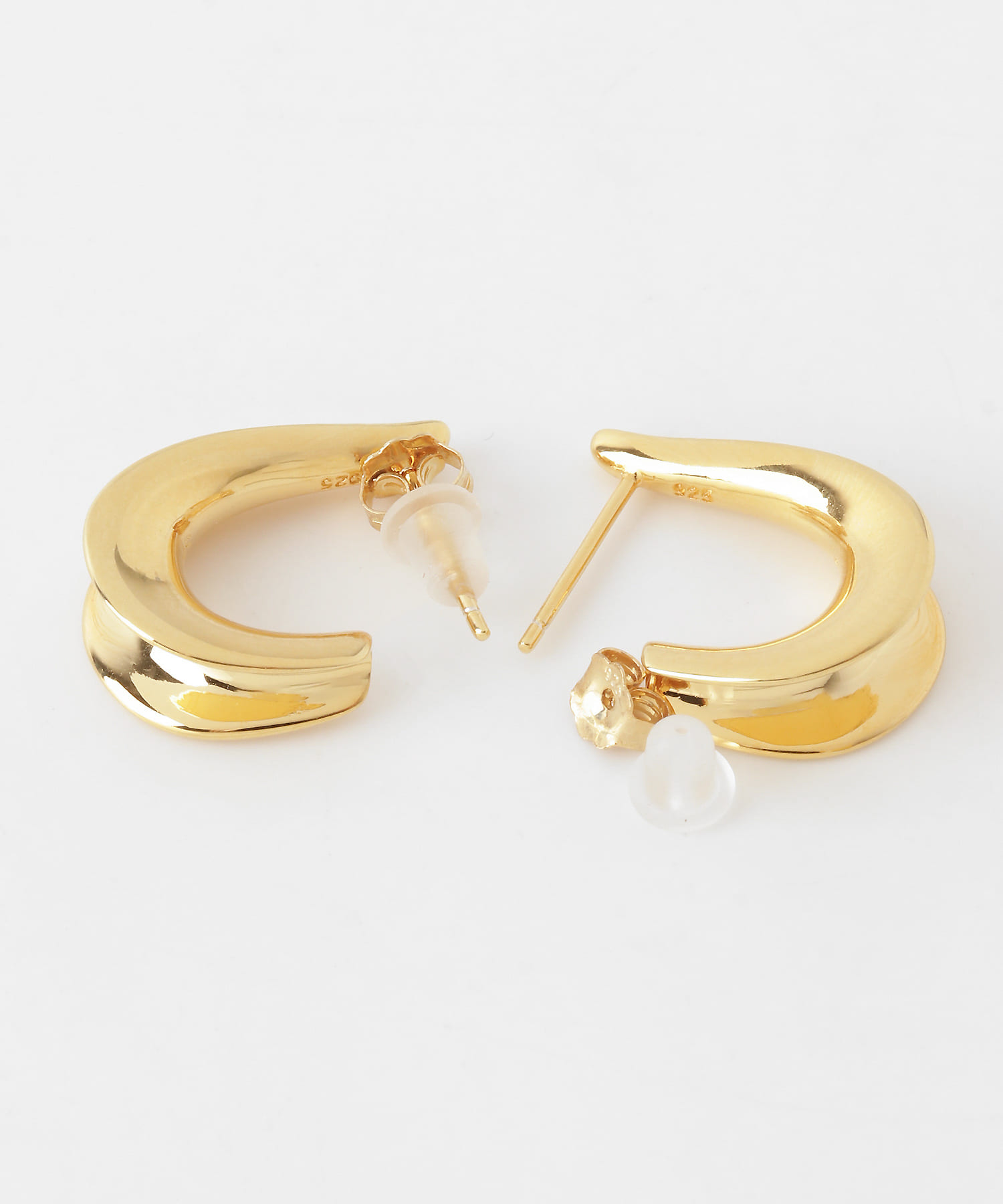 SMELLY so’　curve pierce GLD -
