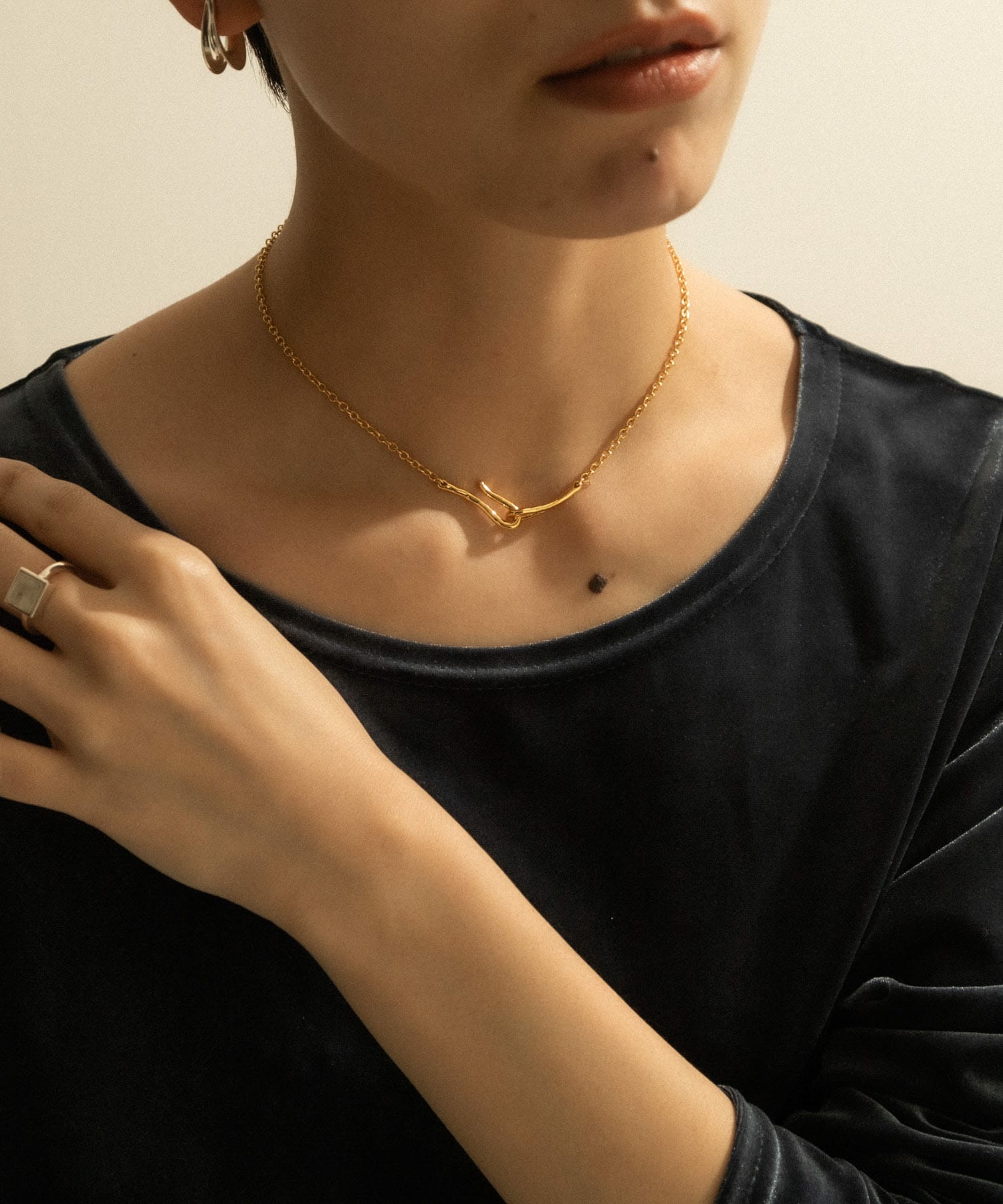 SMELLY so’　mantel short necklace GLD -