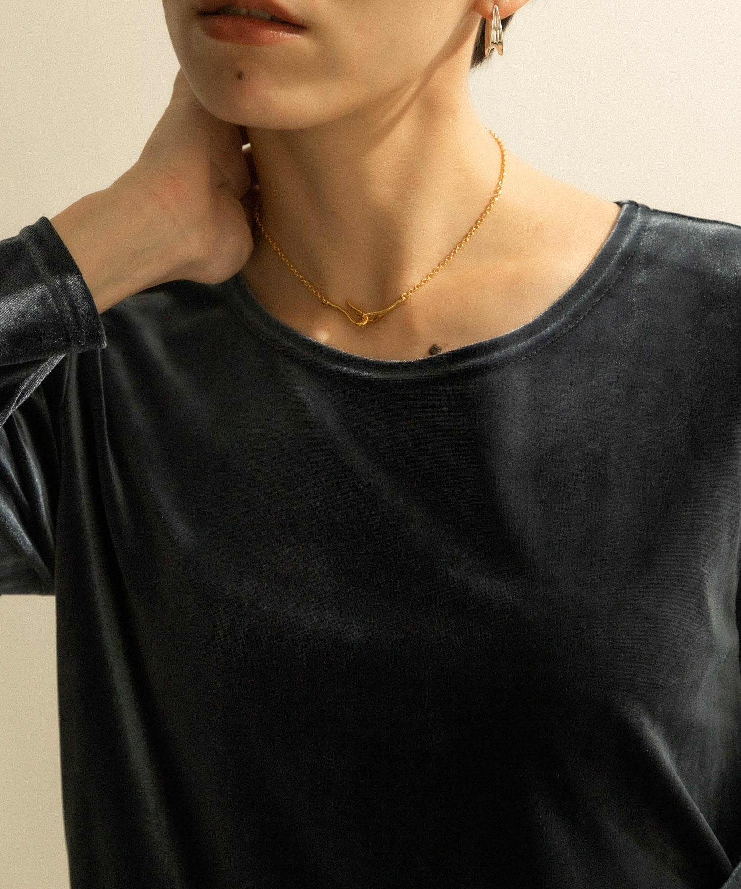 SMELLY so’　mantel short necklace GLD -