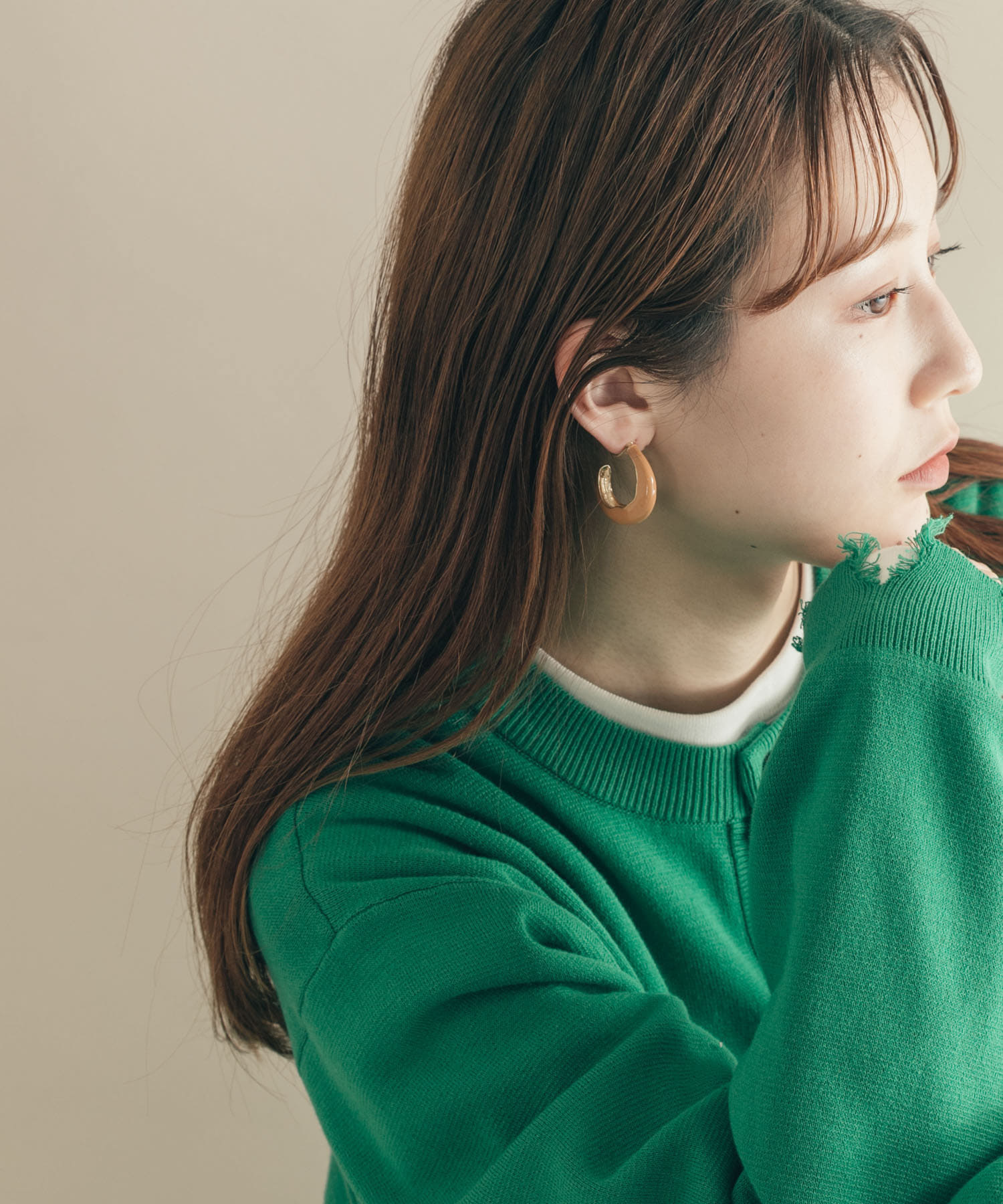 カラーエポニュアンスフープイヤリング BRN -