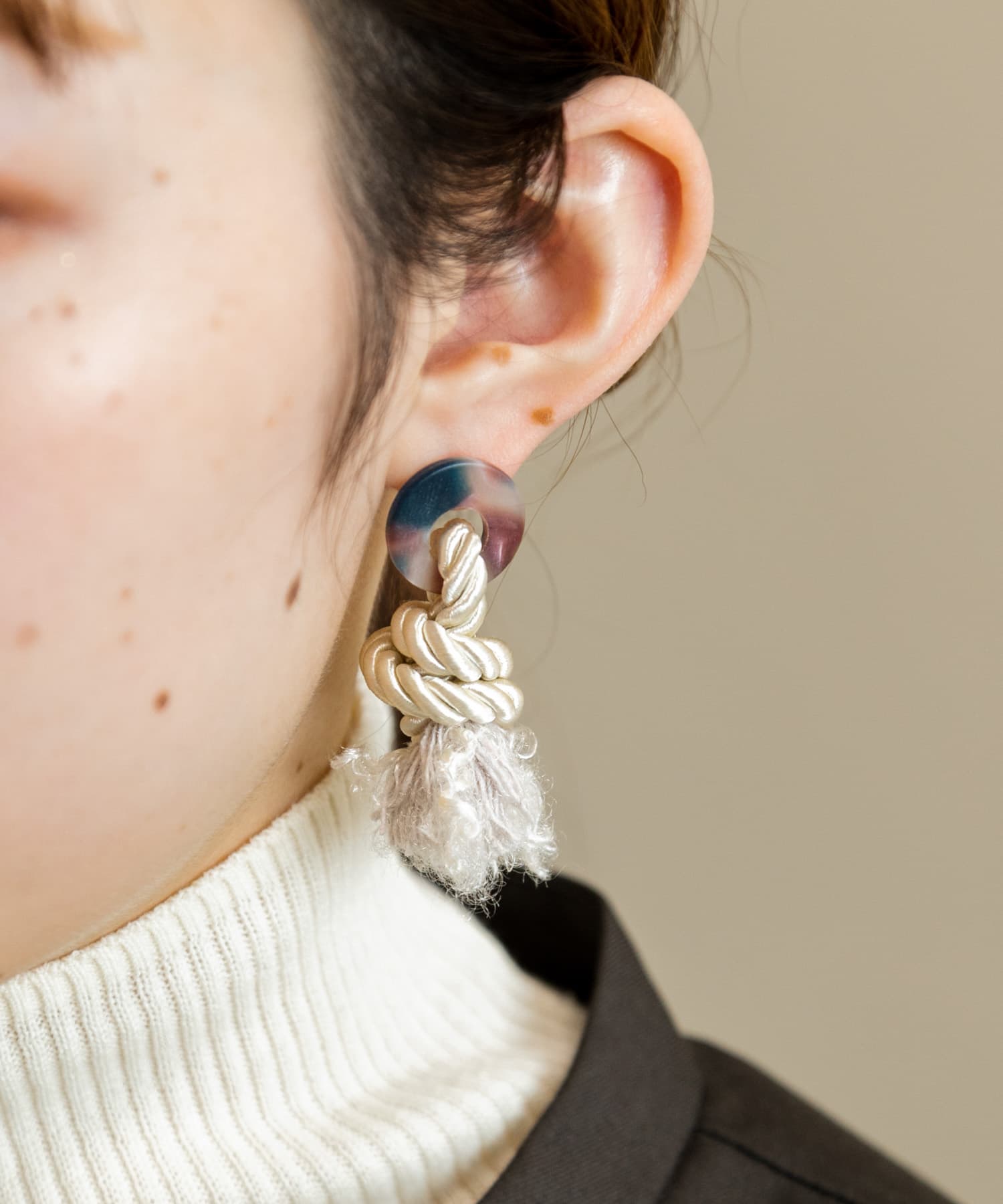 ロープサークルジュシピアス IVO -