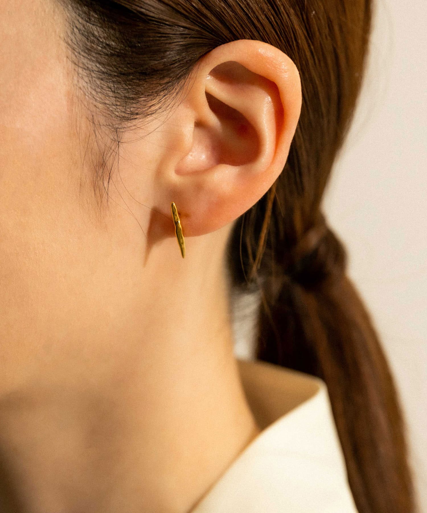 SMELLY so’　nuance bar pierce GLD -