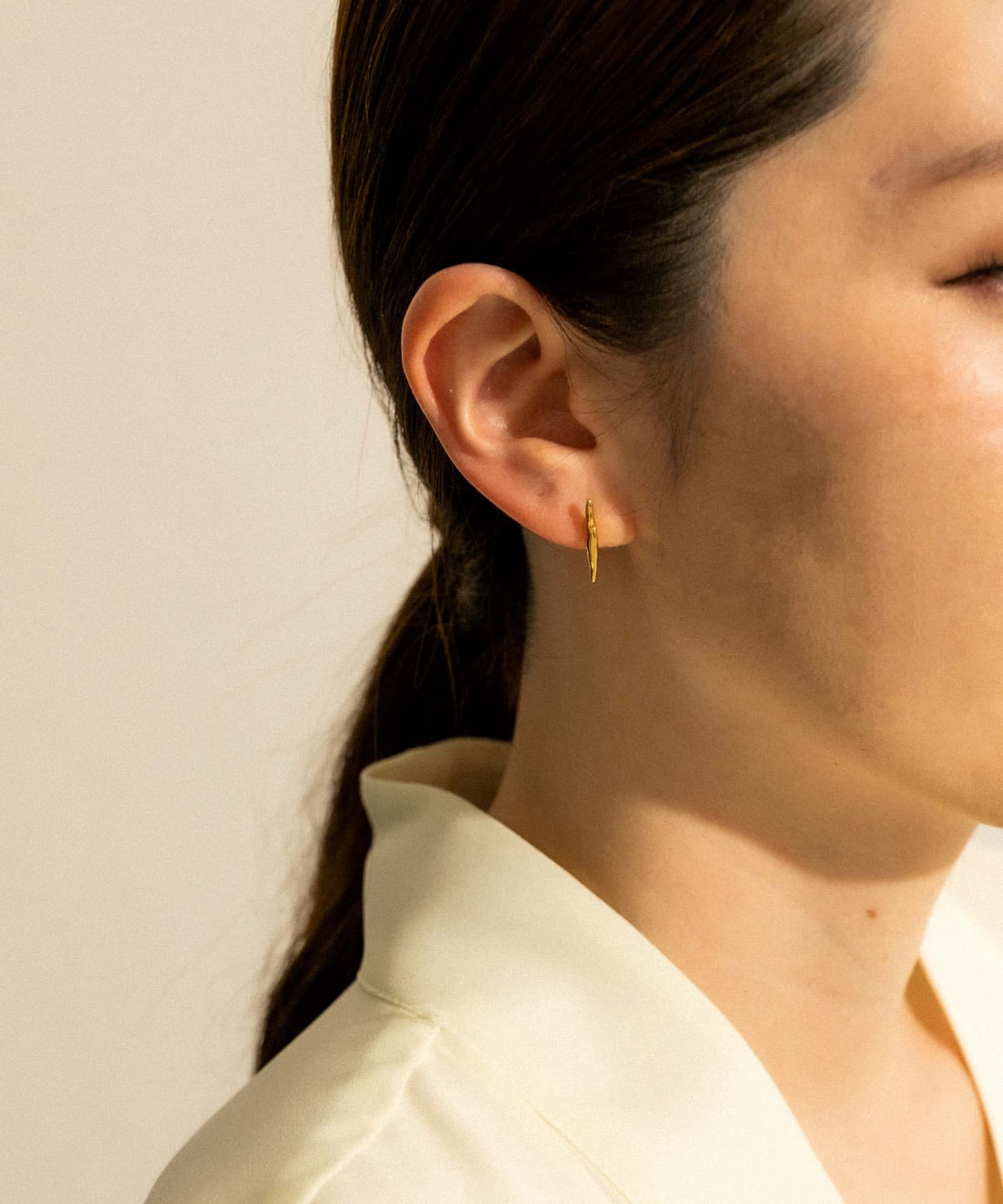 SMELLY so’　nuance bar pierce GLD -