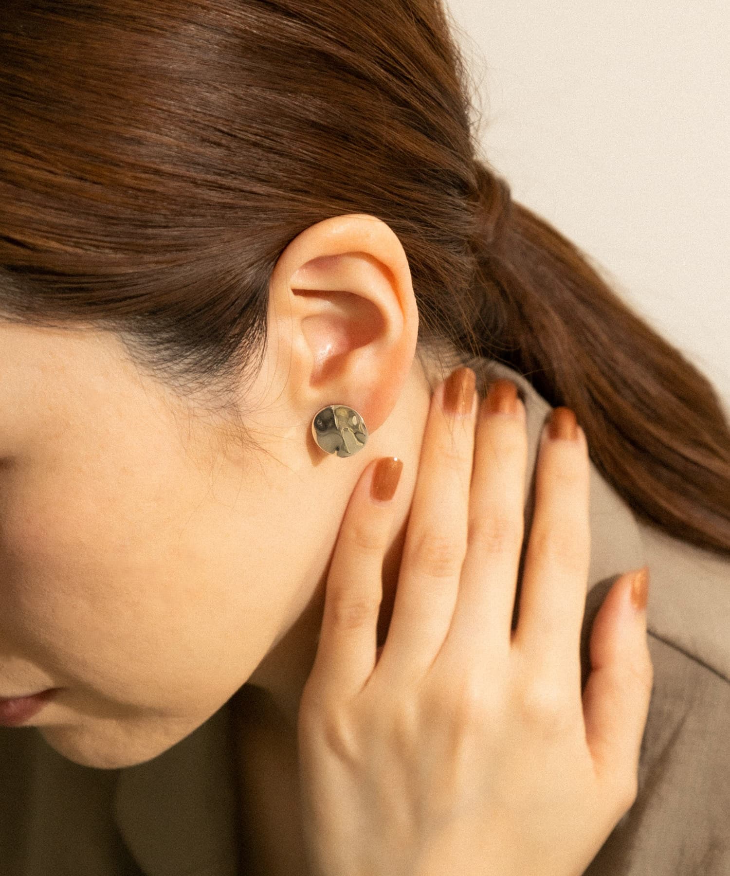 SMELLY so' nuance circle earring(- SLV): アクセサリー｜URBAN