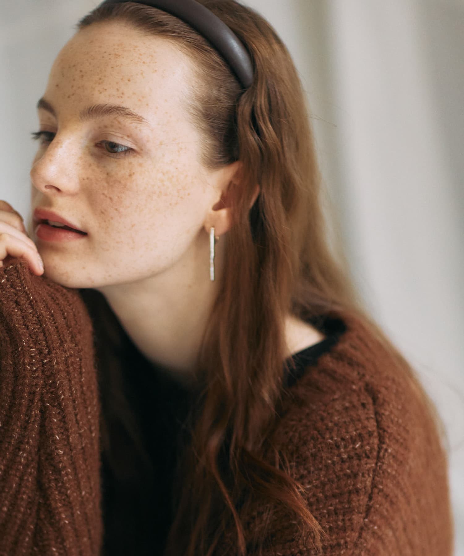 SMELLY so’　long bar earring SLV -