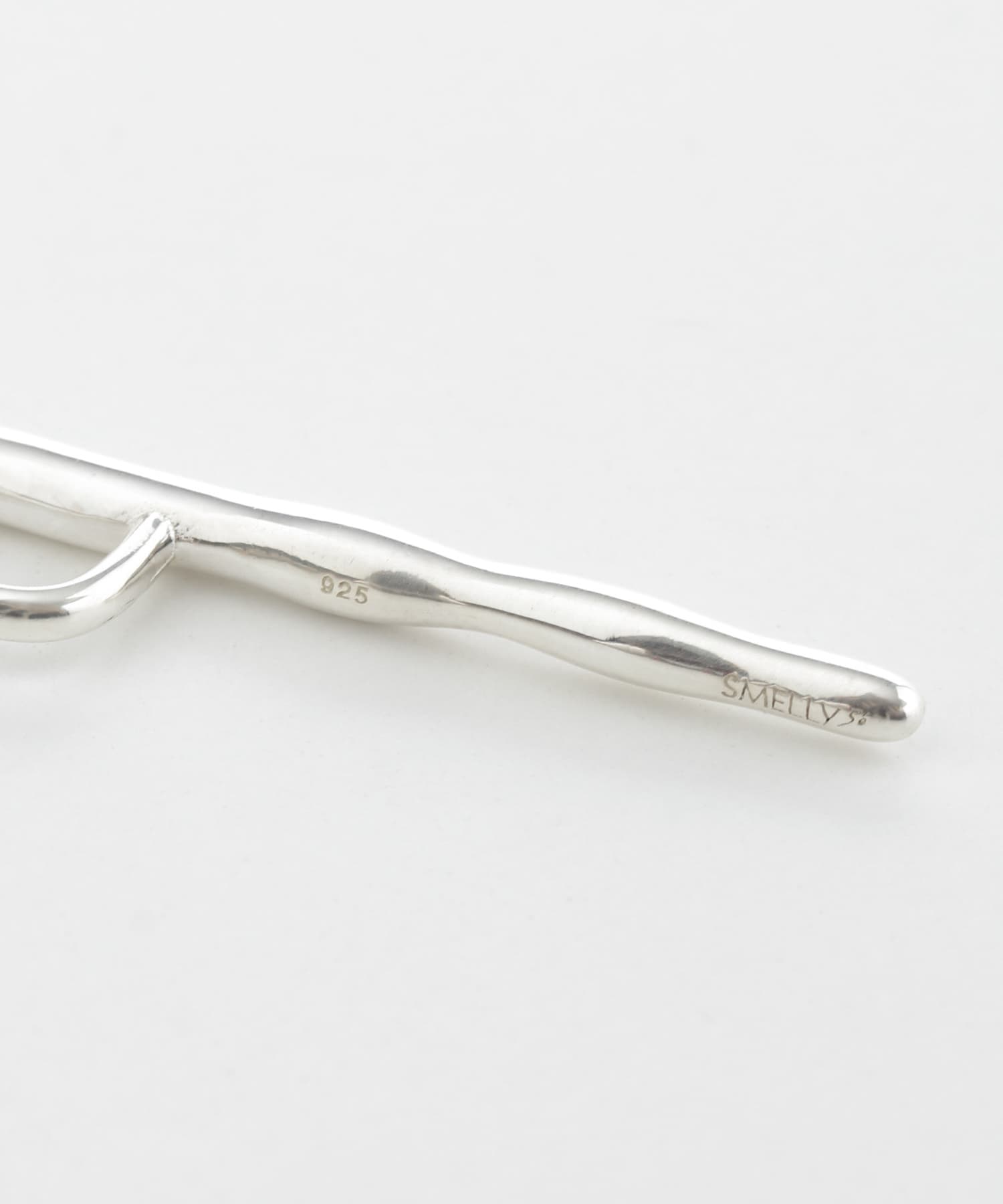 SMELLY so’　long bar earring SLV -