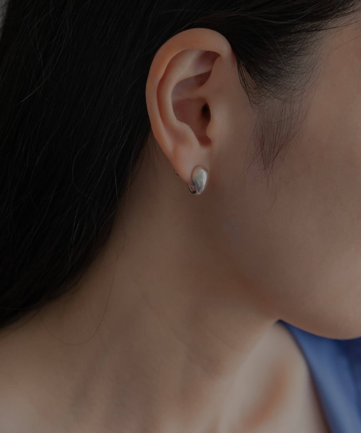 SMELLY so’　tiny earring SLV -