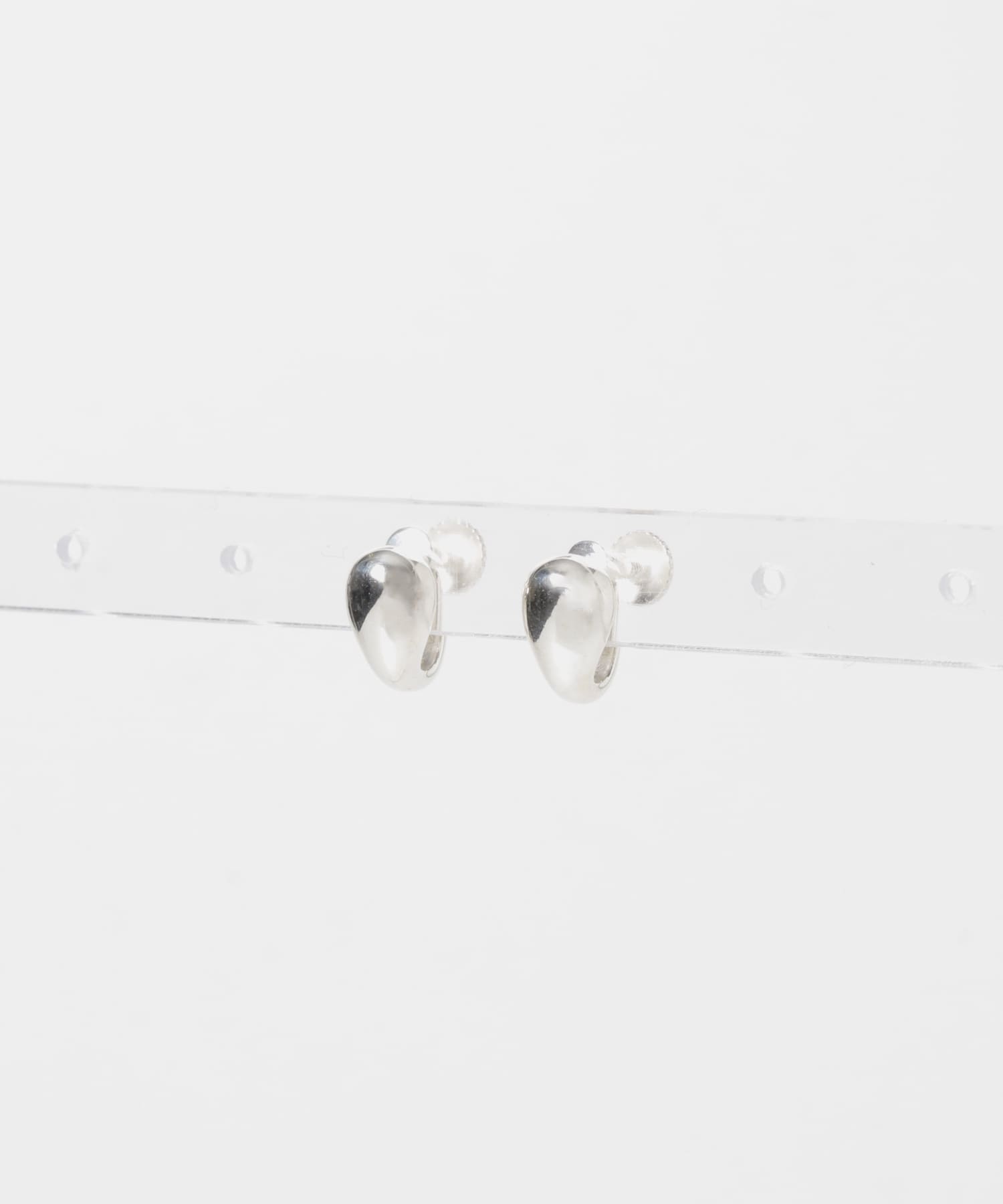 SMELLY so’　tiny earring SLV -