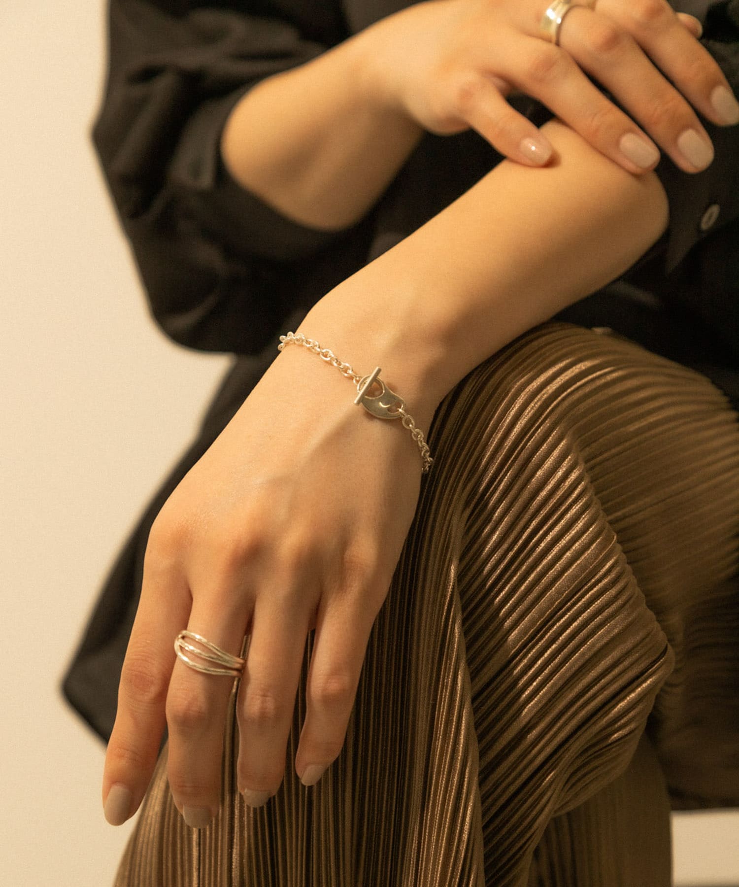 SMELLY so' round mantel bracelet(- SLV): アクセサリー｜URBAN
