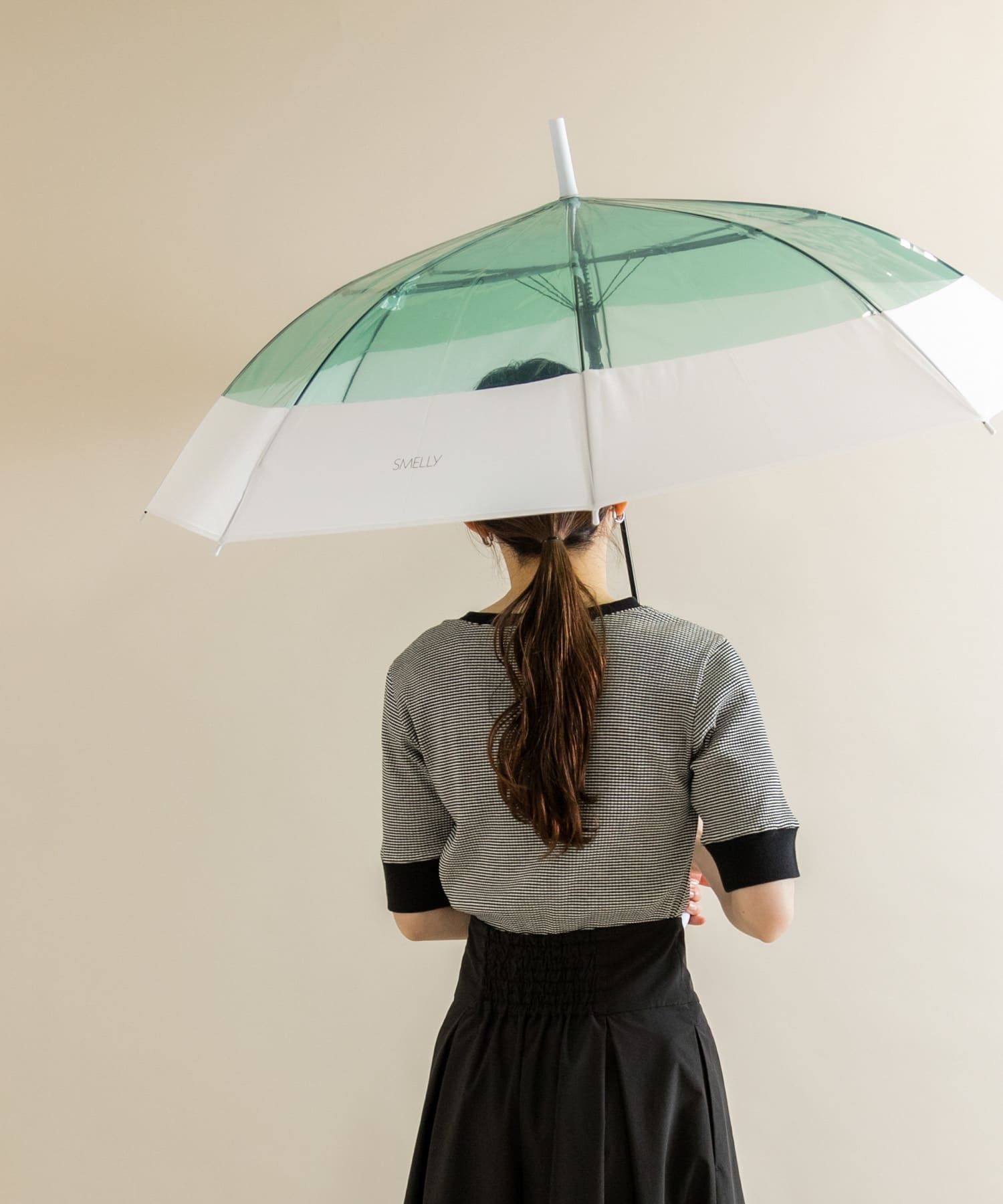 ミントグリーン