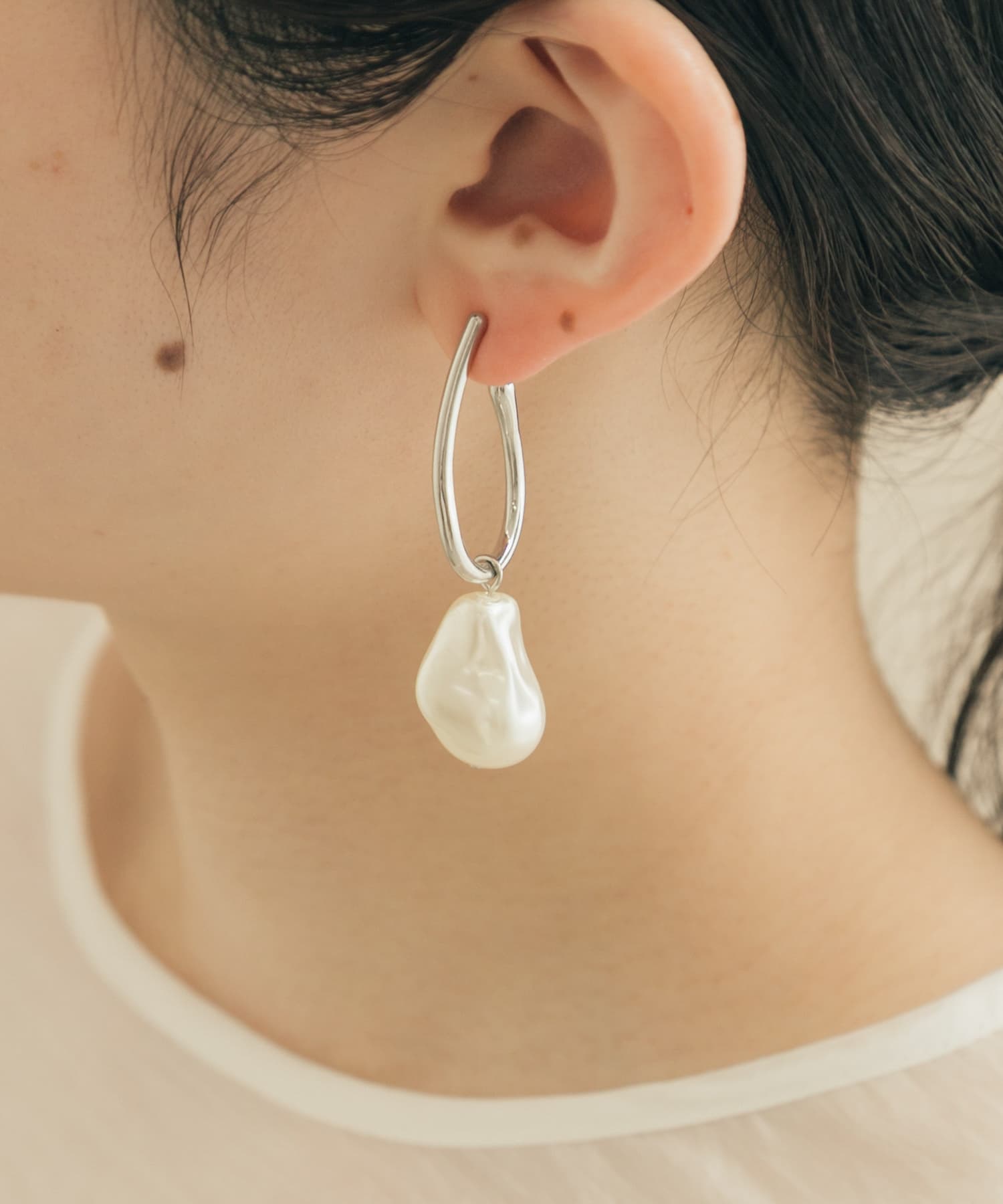 バロックパールドロップピアス SL/IV -