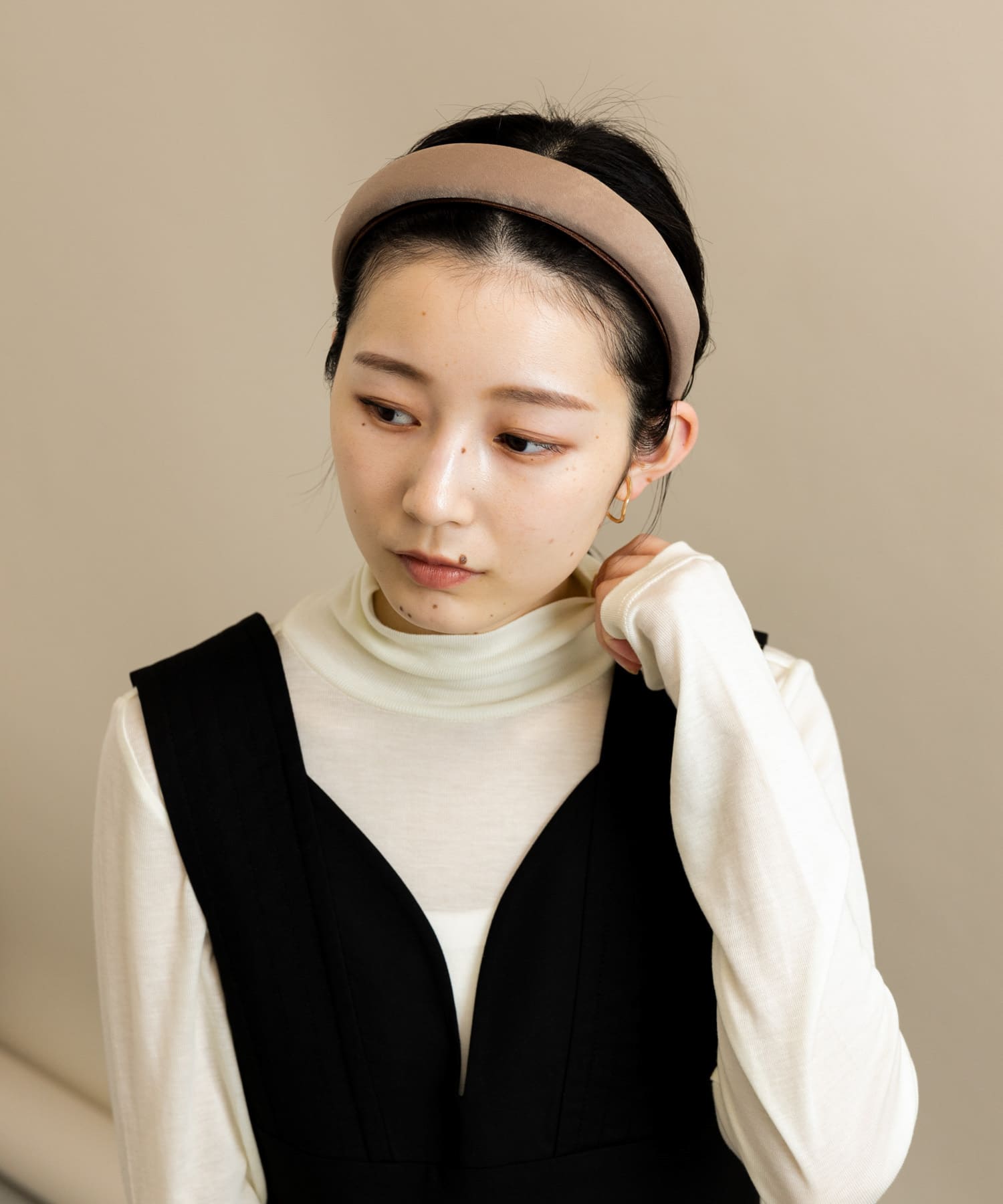 サテンプックリカチューシャ BRN -