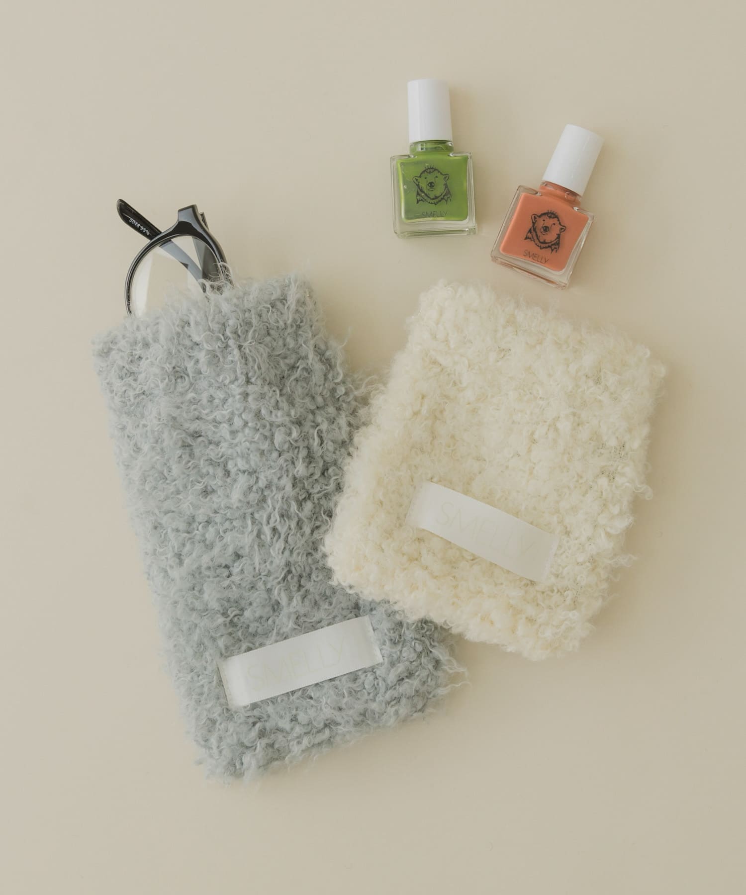 左 サイズ:M color:L.GRY / 右 サイズ:S color:IVO