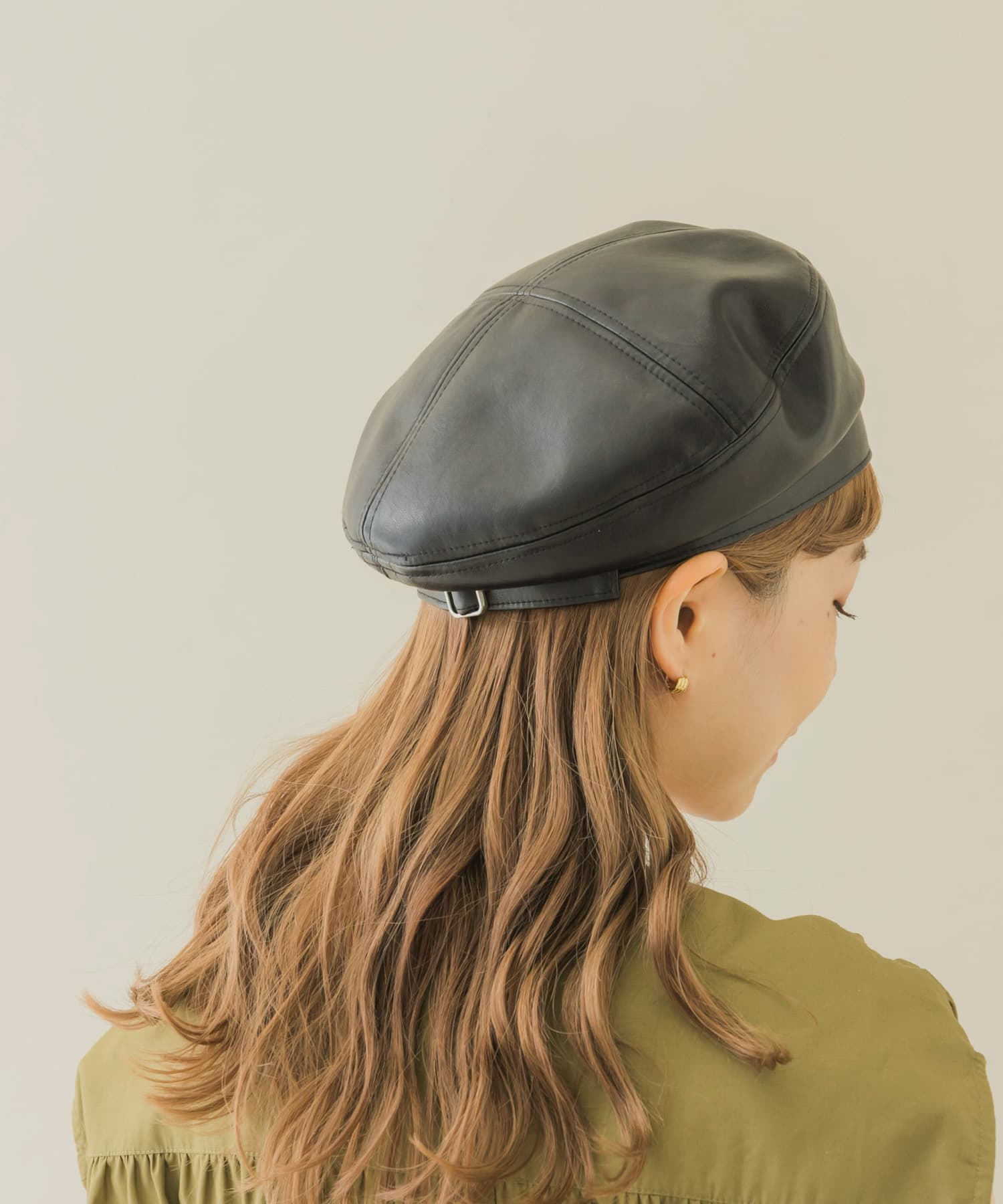 フェイクレザーバックルベレー BLK -