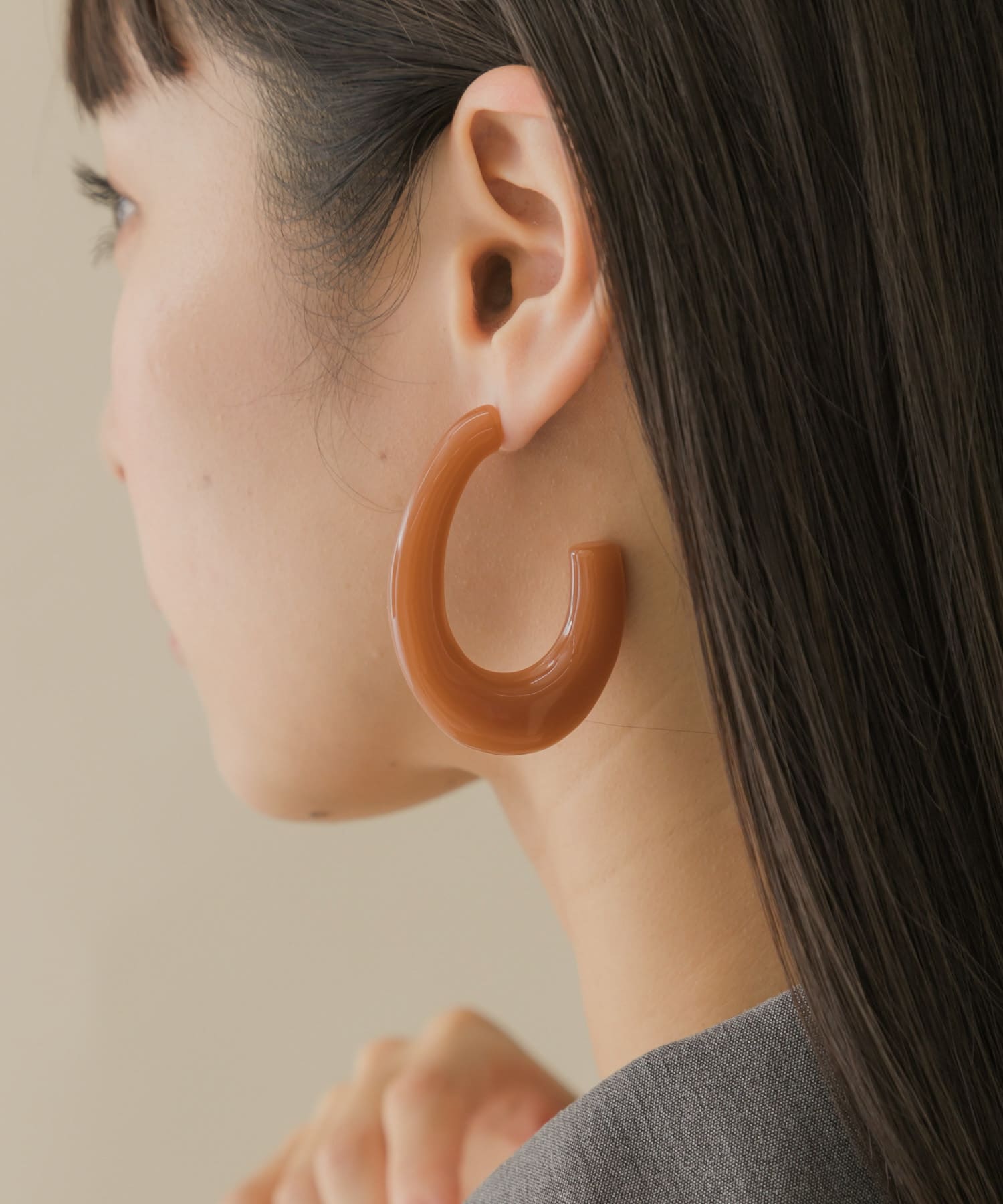 カラーオーバルボリュームピアス BRN -