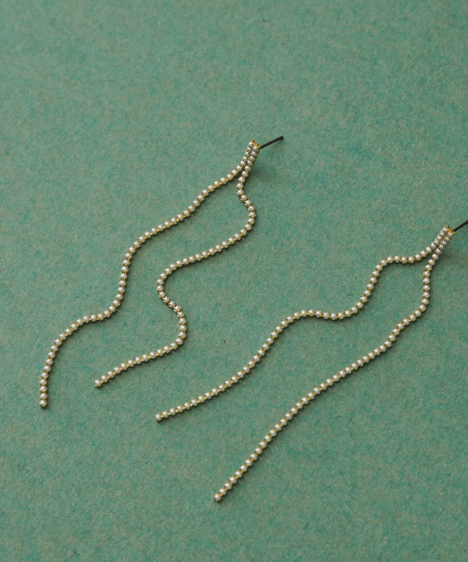 チェーンパールロングピアス GD/IV -