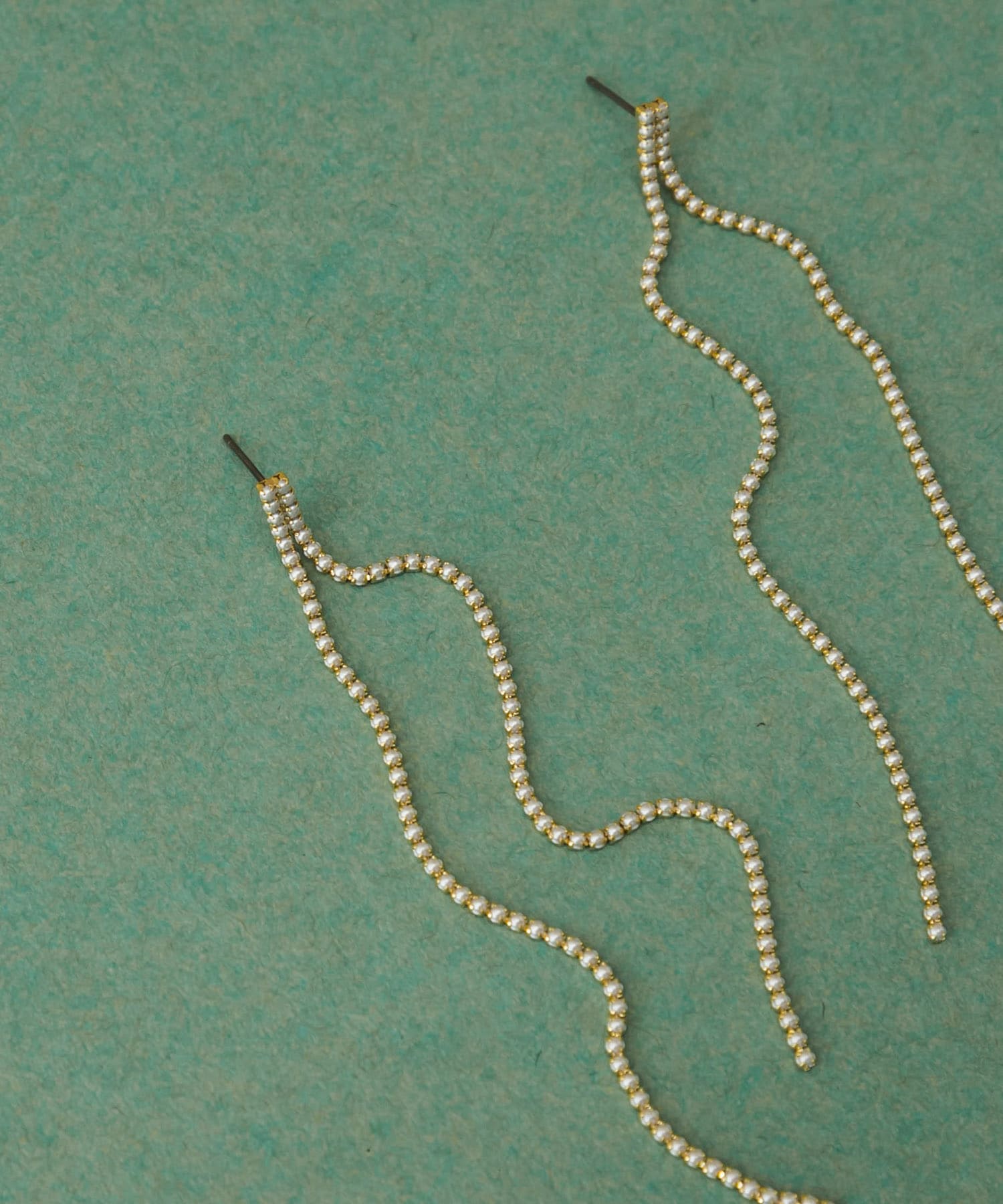 チェーンパールロングピアス GD/IV -