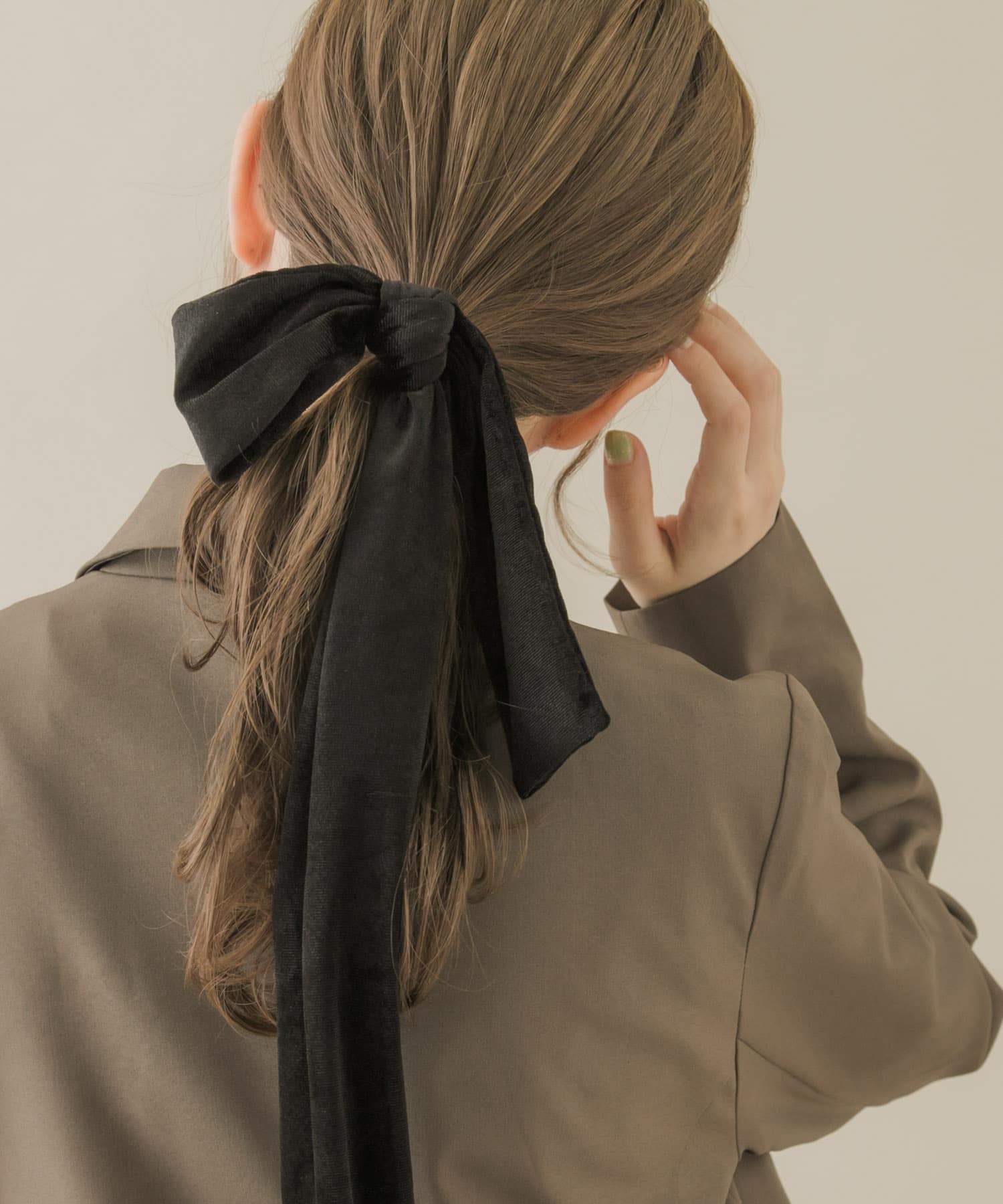 『WEB/一部店舗限定』ベロアビッグリボンヘアカフセット BLK -