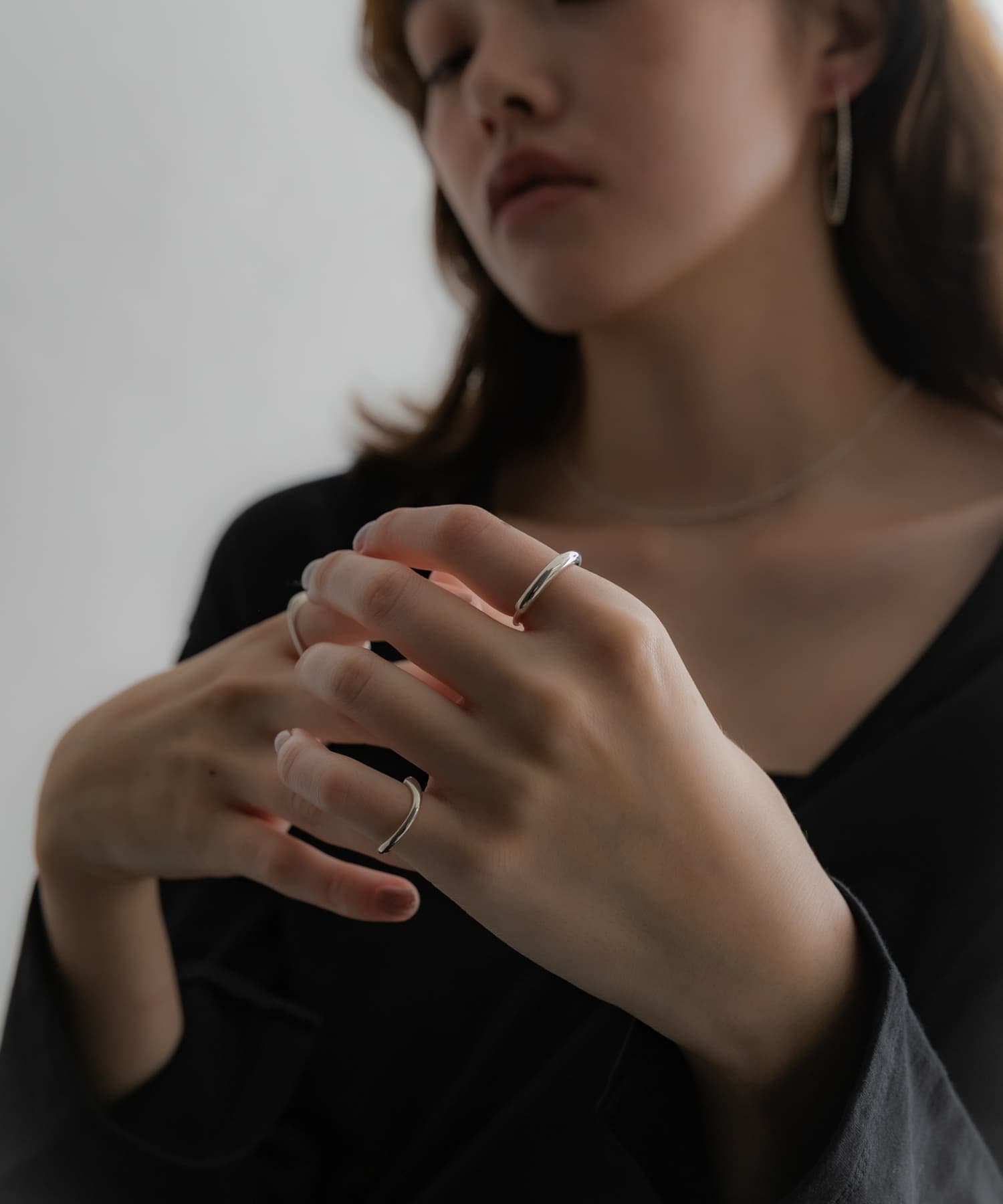 SMELLY so’　curved pinky ring SLV 3