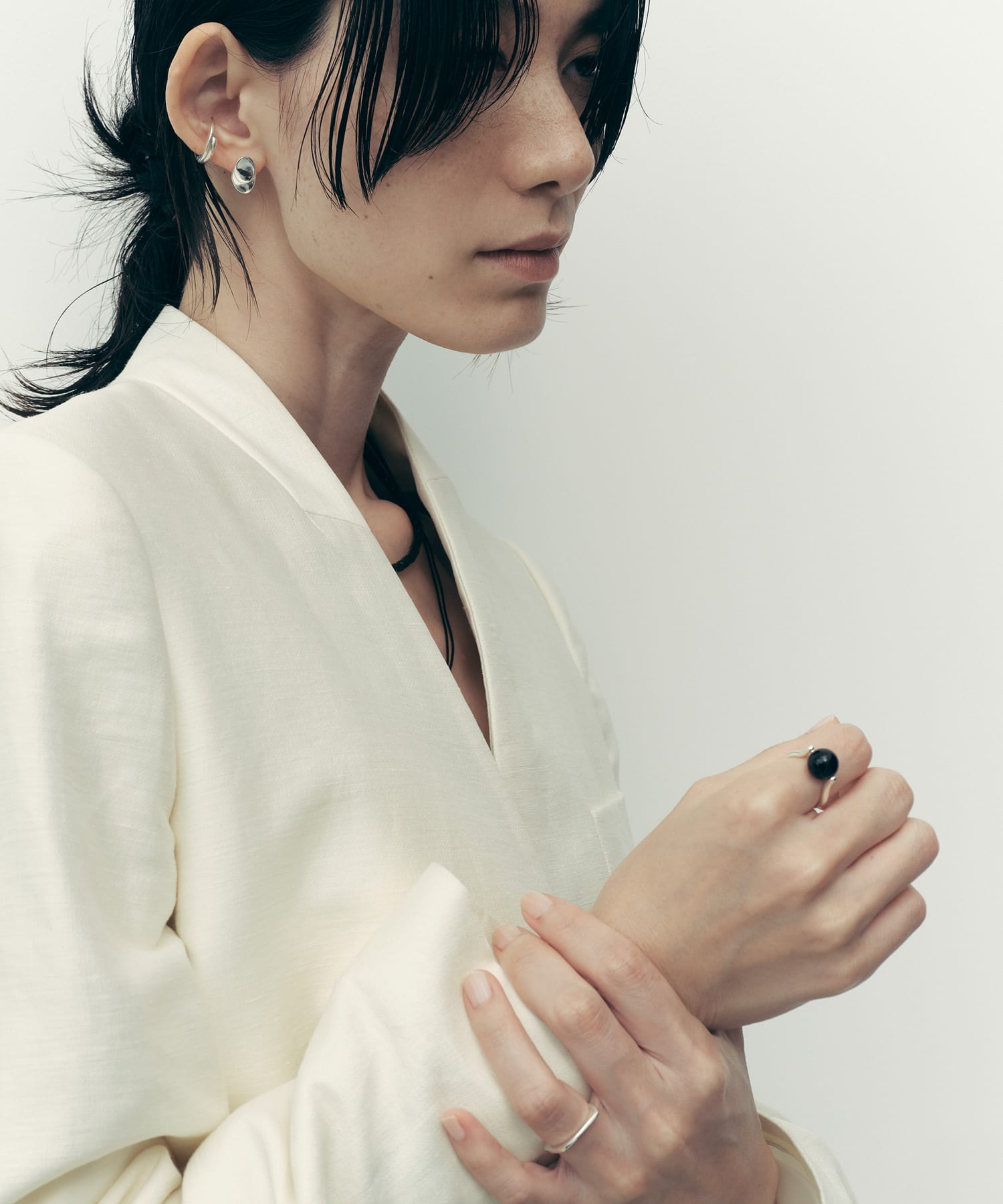 SMELLY so’　onyx sphere ring SL/BK 11