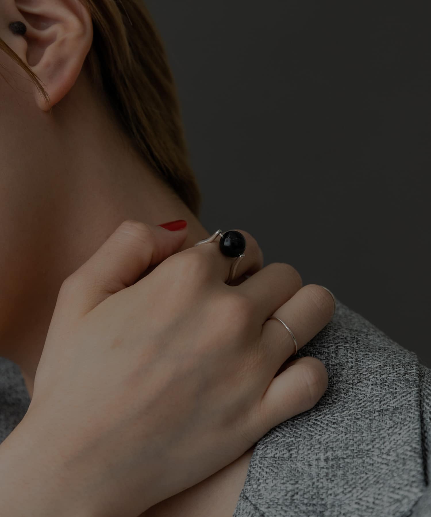 SMELLY so’　onyx sphere ring SL/BK 11