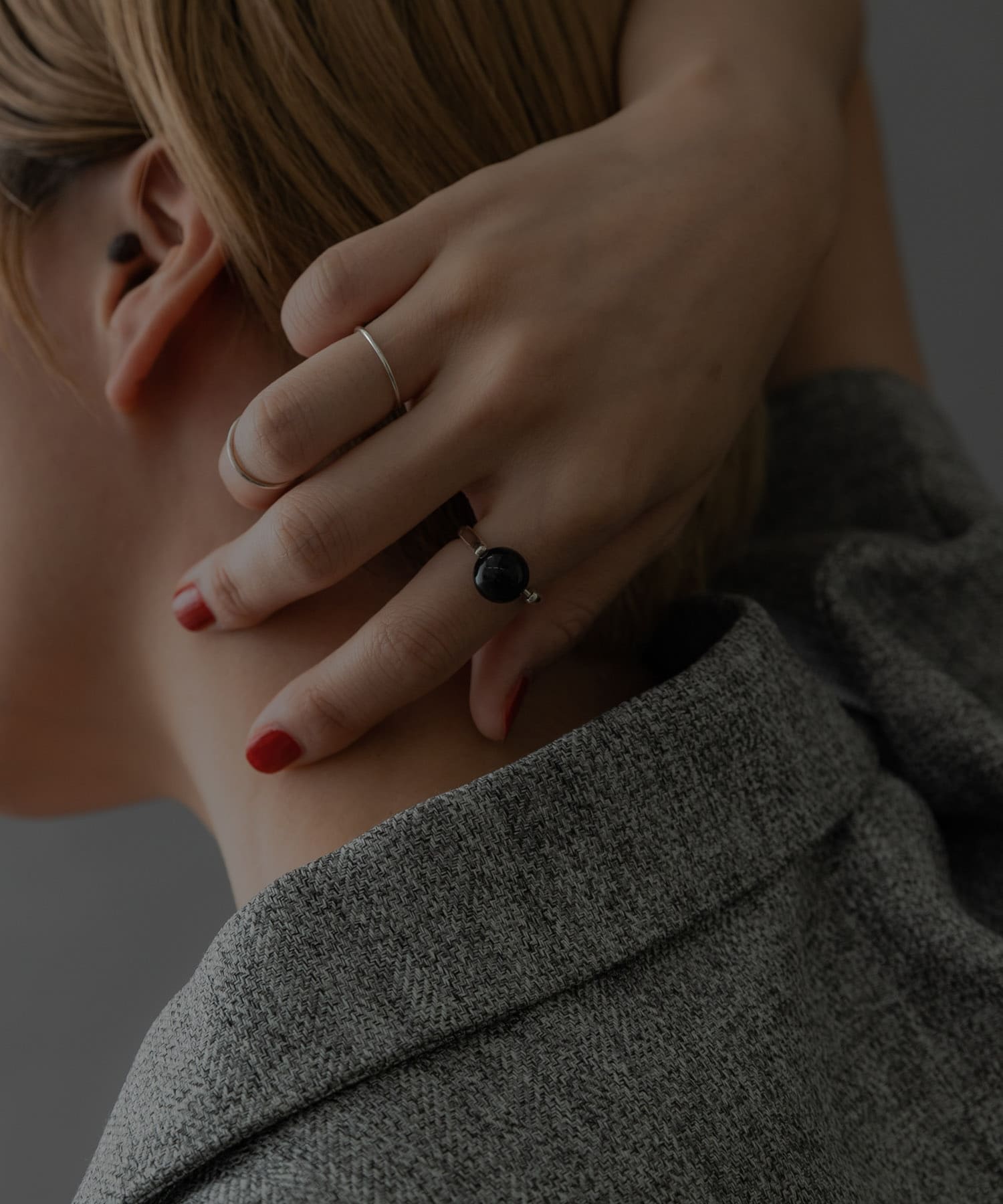 SMELLY so’　onyx sphere ring SL/BK 11
