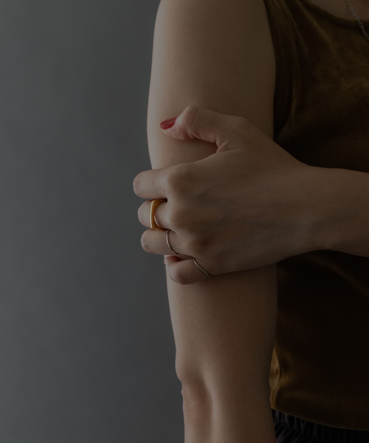 SMELLY so’　square thin ring GLD 11