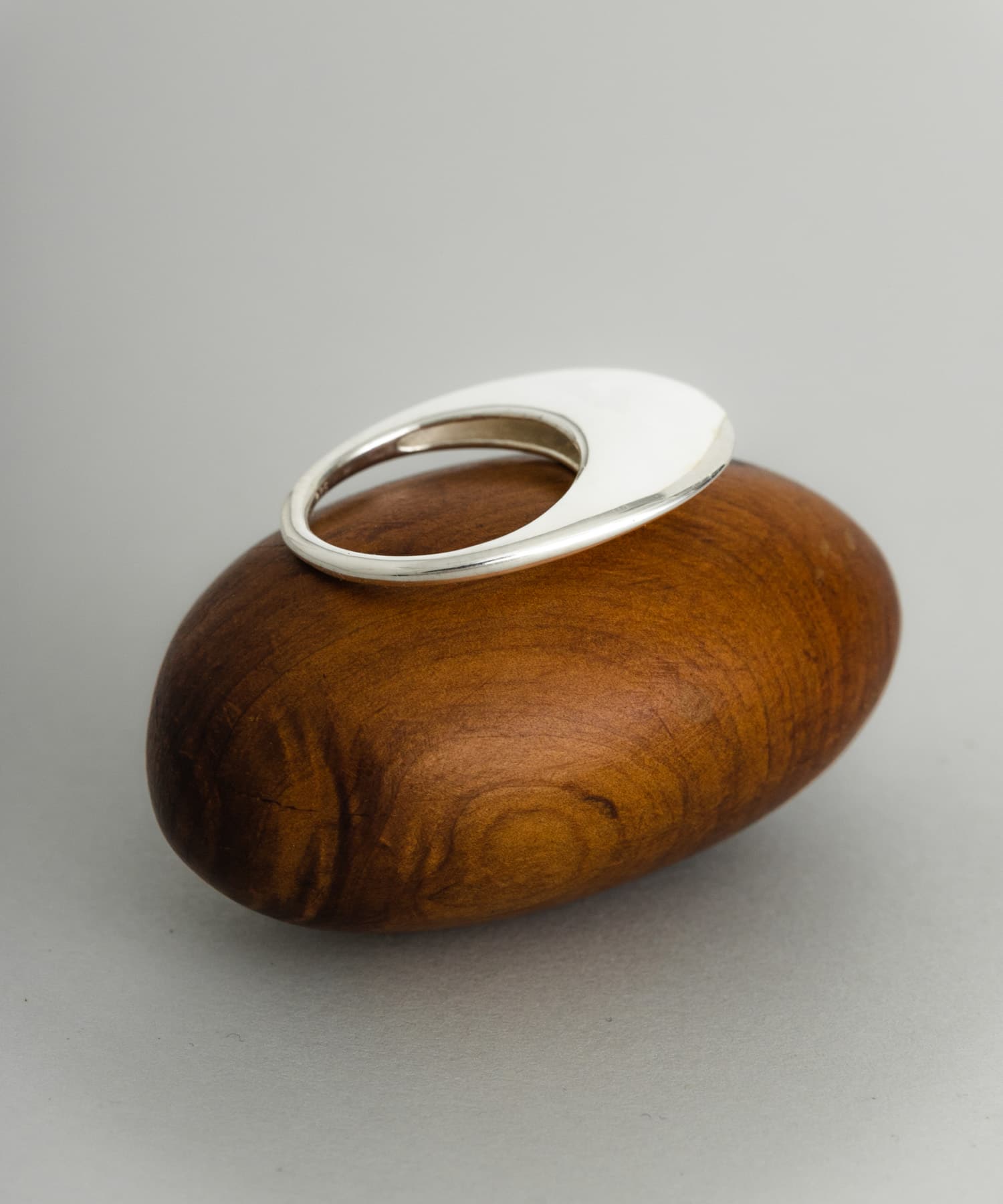 SMELLY so’　flat oval ring SLV 11