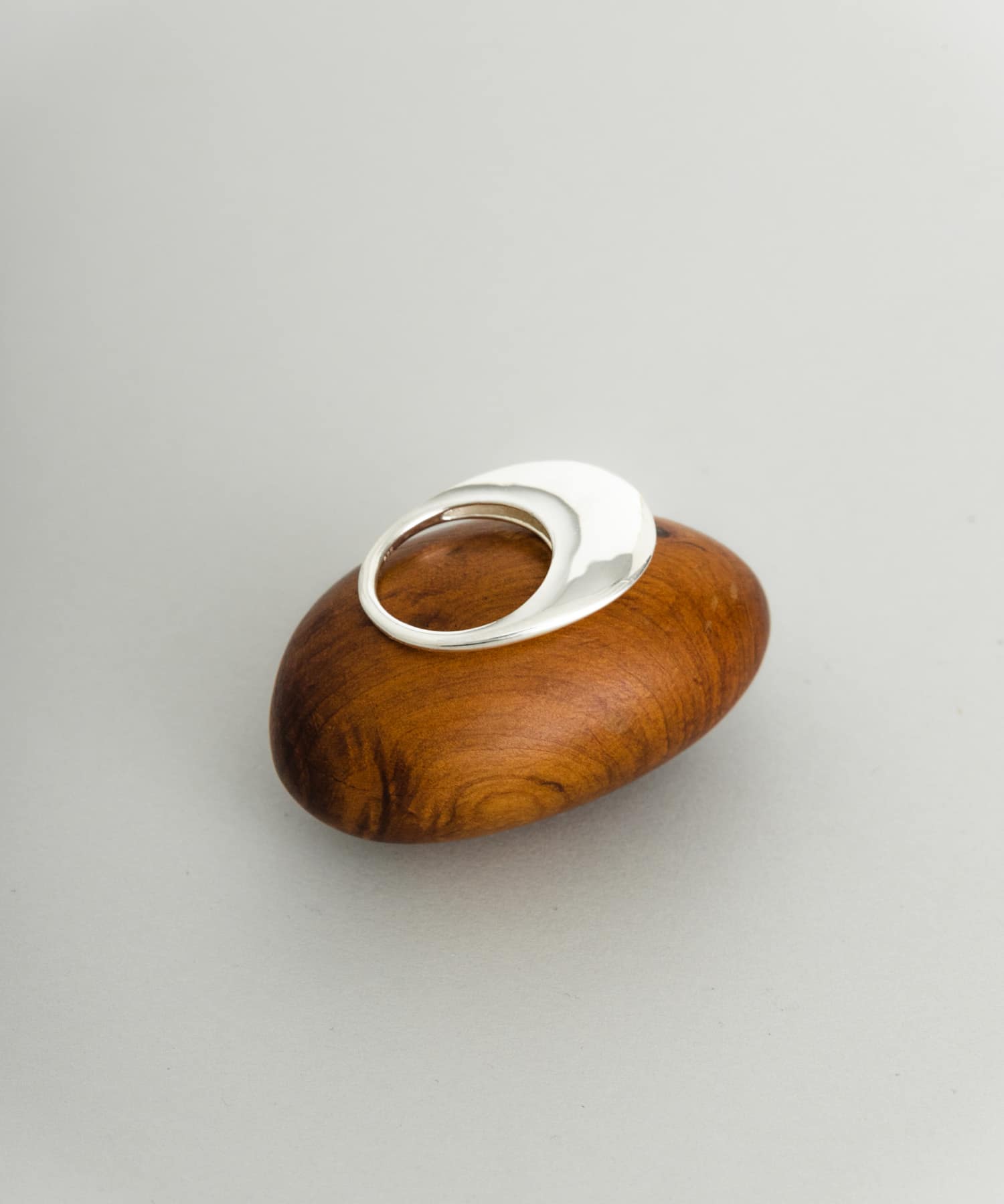 SMELLY so’　flat oval ring SLV 11